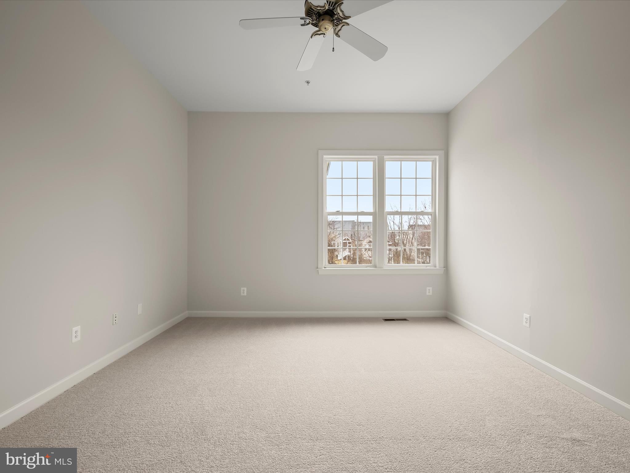 COURTYARDS AT WAVERLY WOODS EAST - Residential