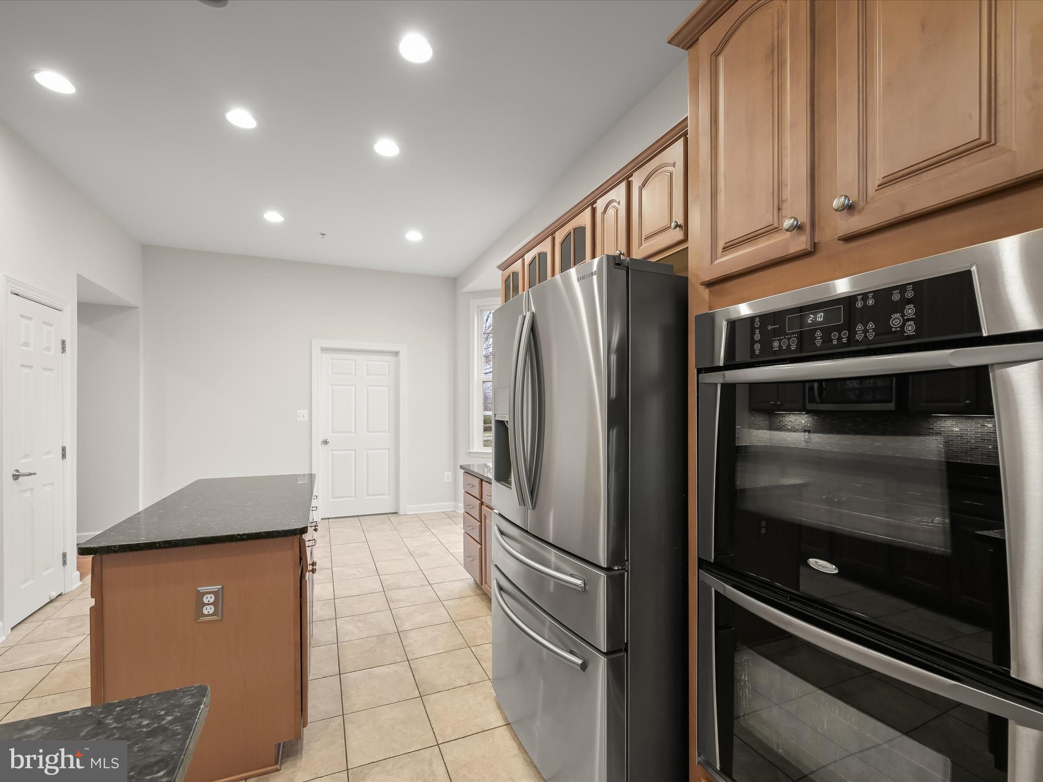 COURTYARDS AT WAVERLY WOODS EAST - Residential