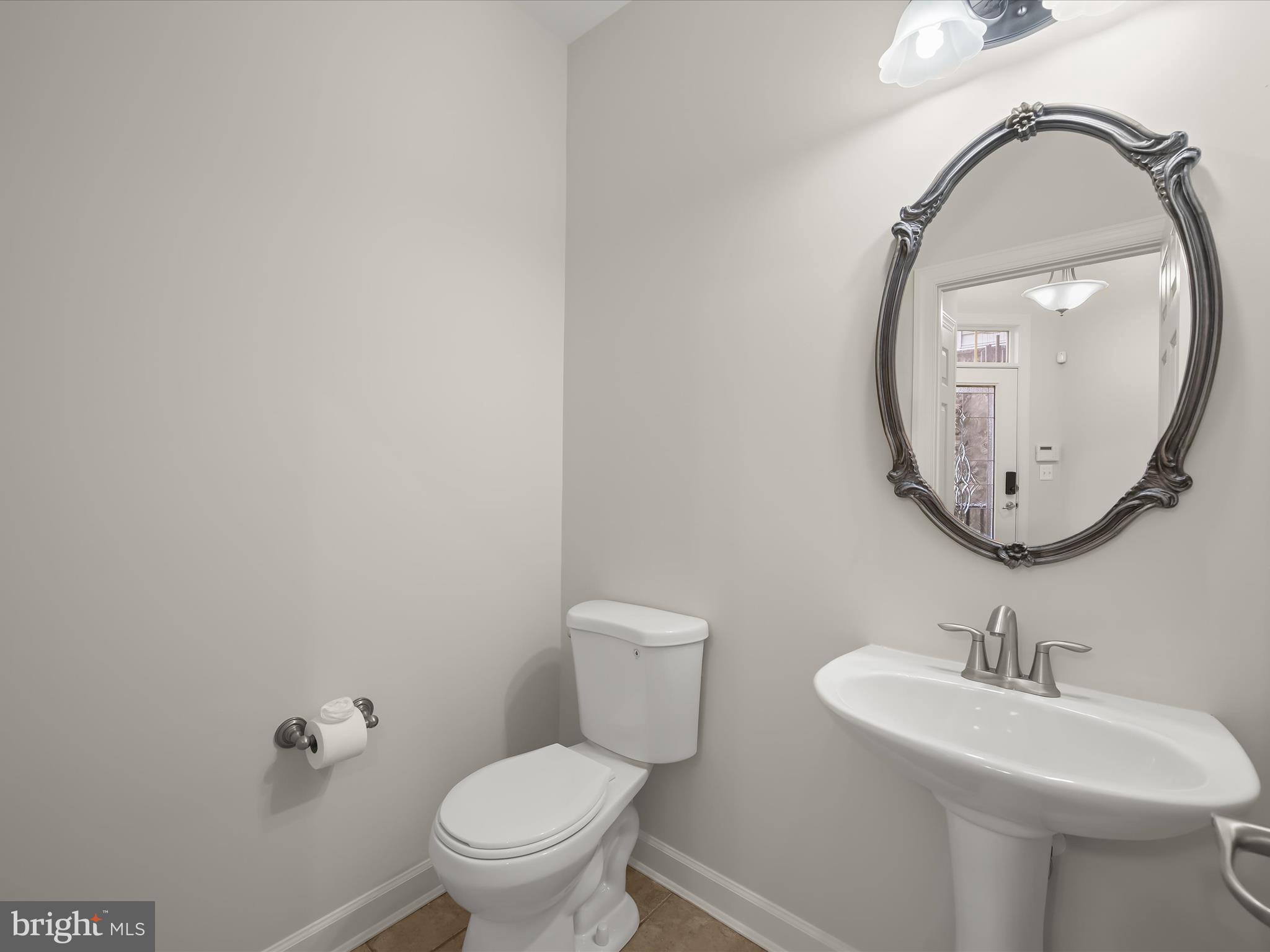 COURTYARDS AT WAVERLY WOODS EAST - Residential