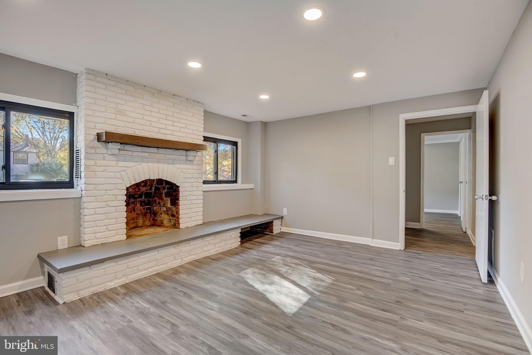 VILLAGE OF OWEN BROWN - Residential