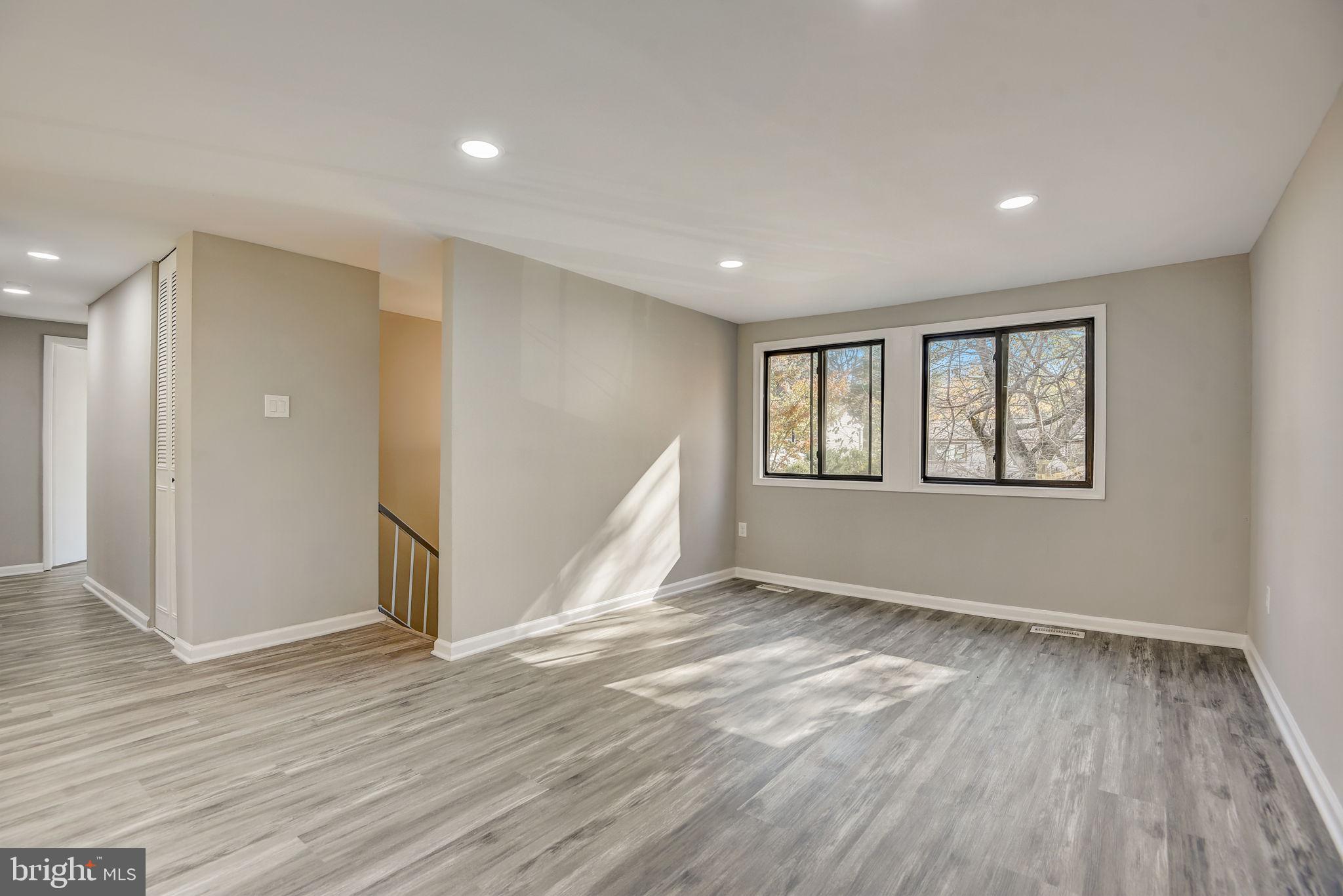 VILLAGE OF OWEN BROWN - Residential