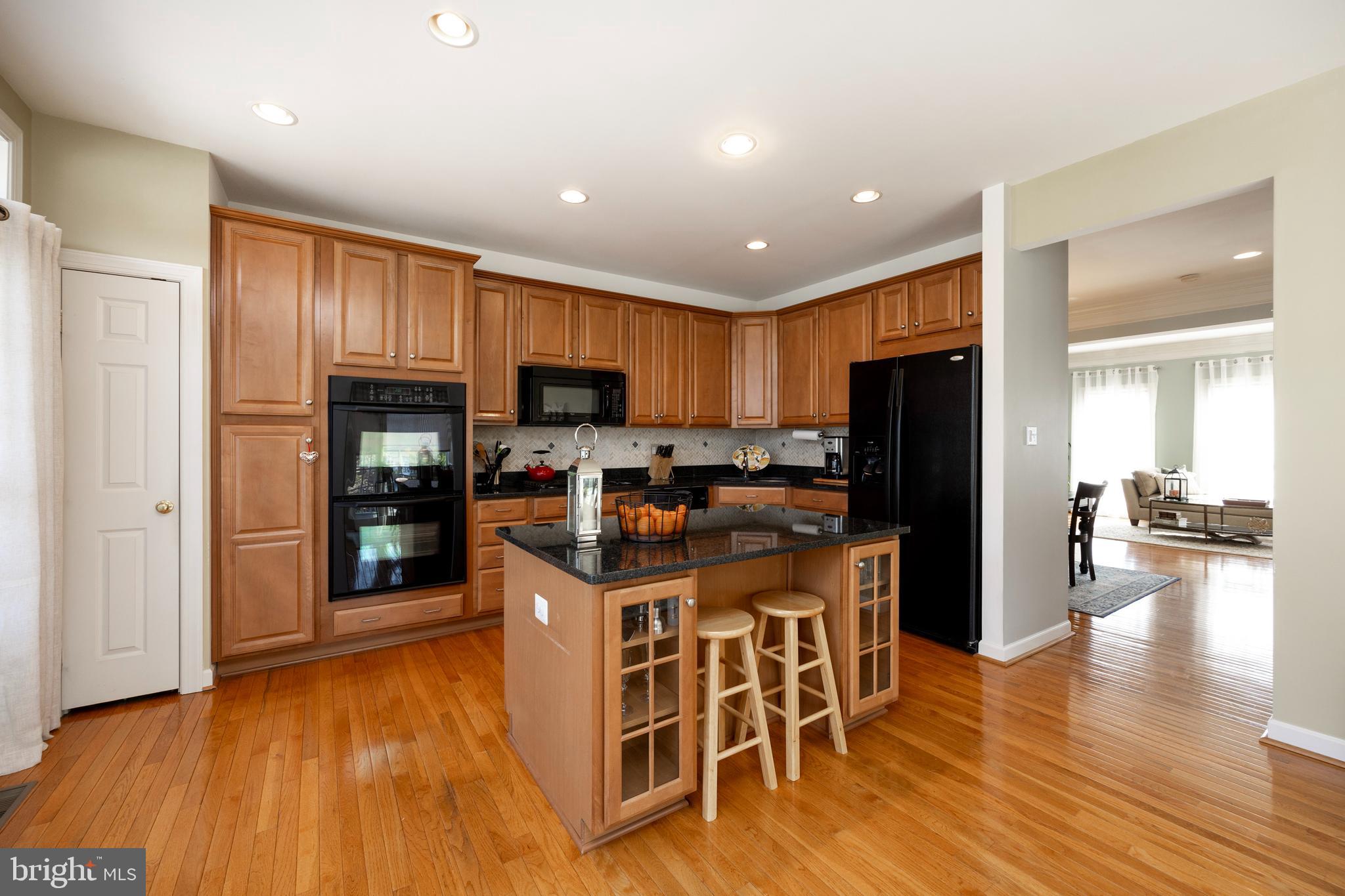 NORTHRIDGE VILLAGE - Residential