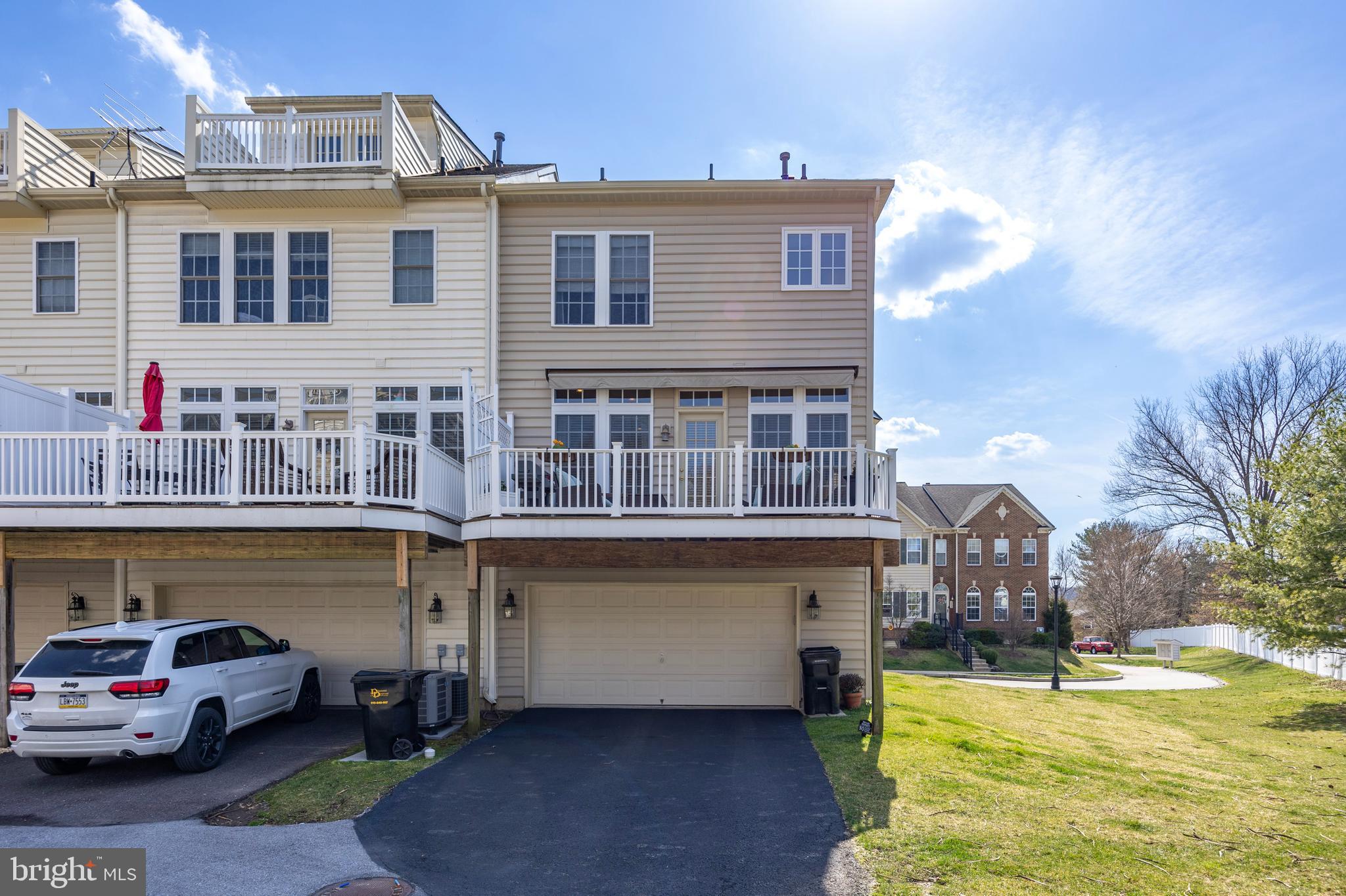 NORTHRIDGE VILLAGE - Residential