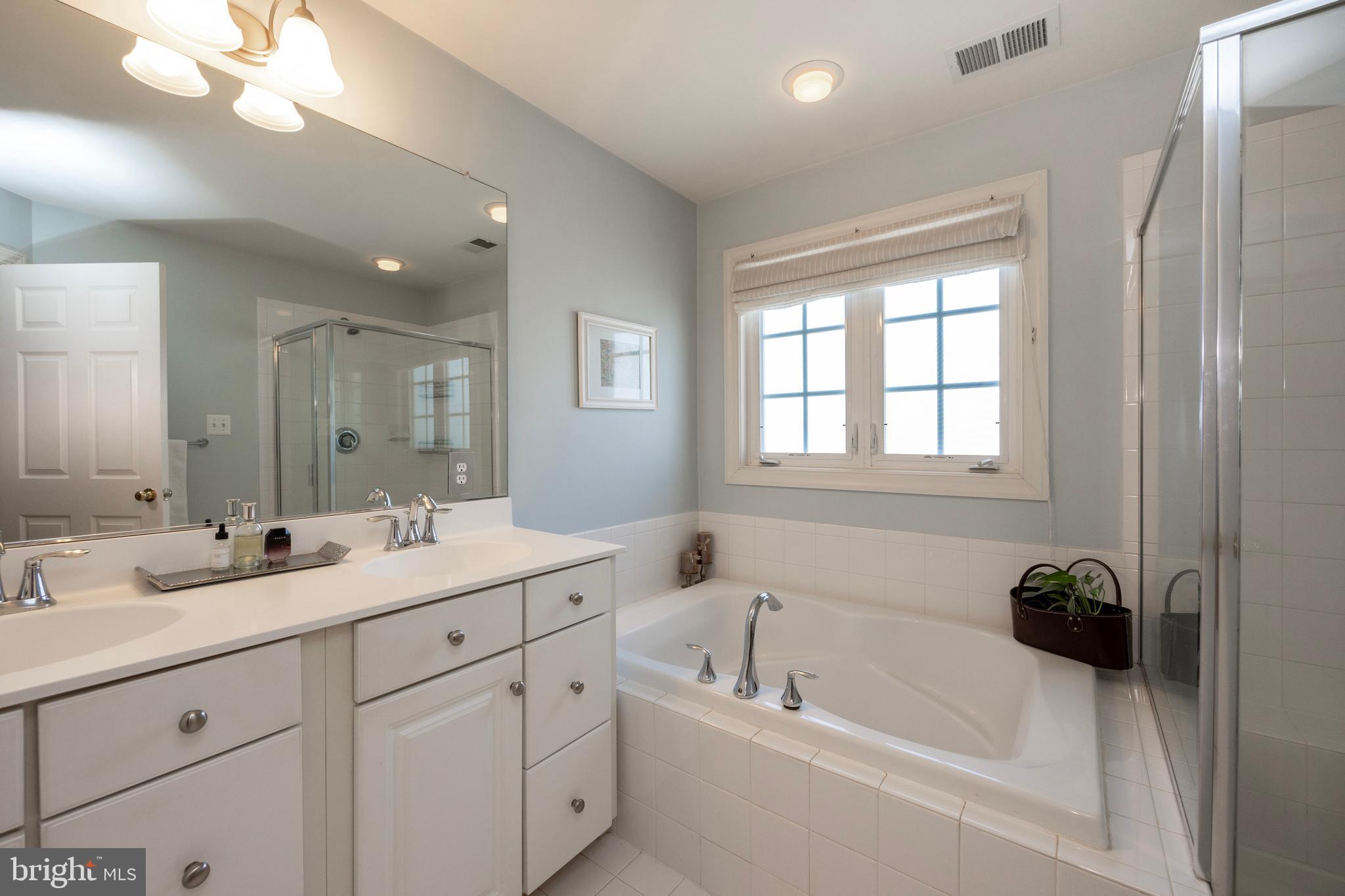 NORTHRIDGE VILLAGE - Residential