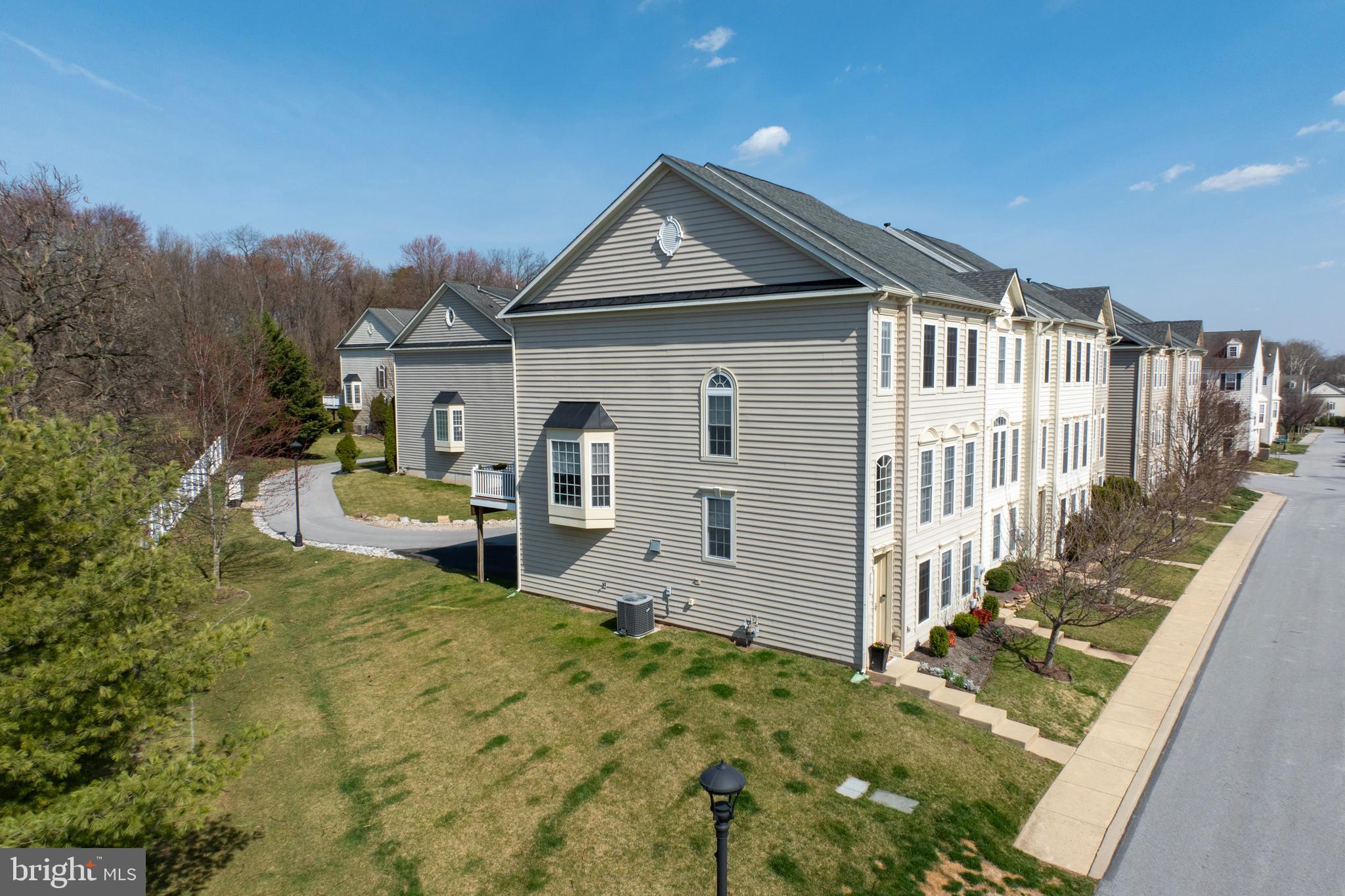 NORTHRIDGE VILLAGE - Residential