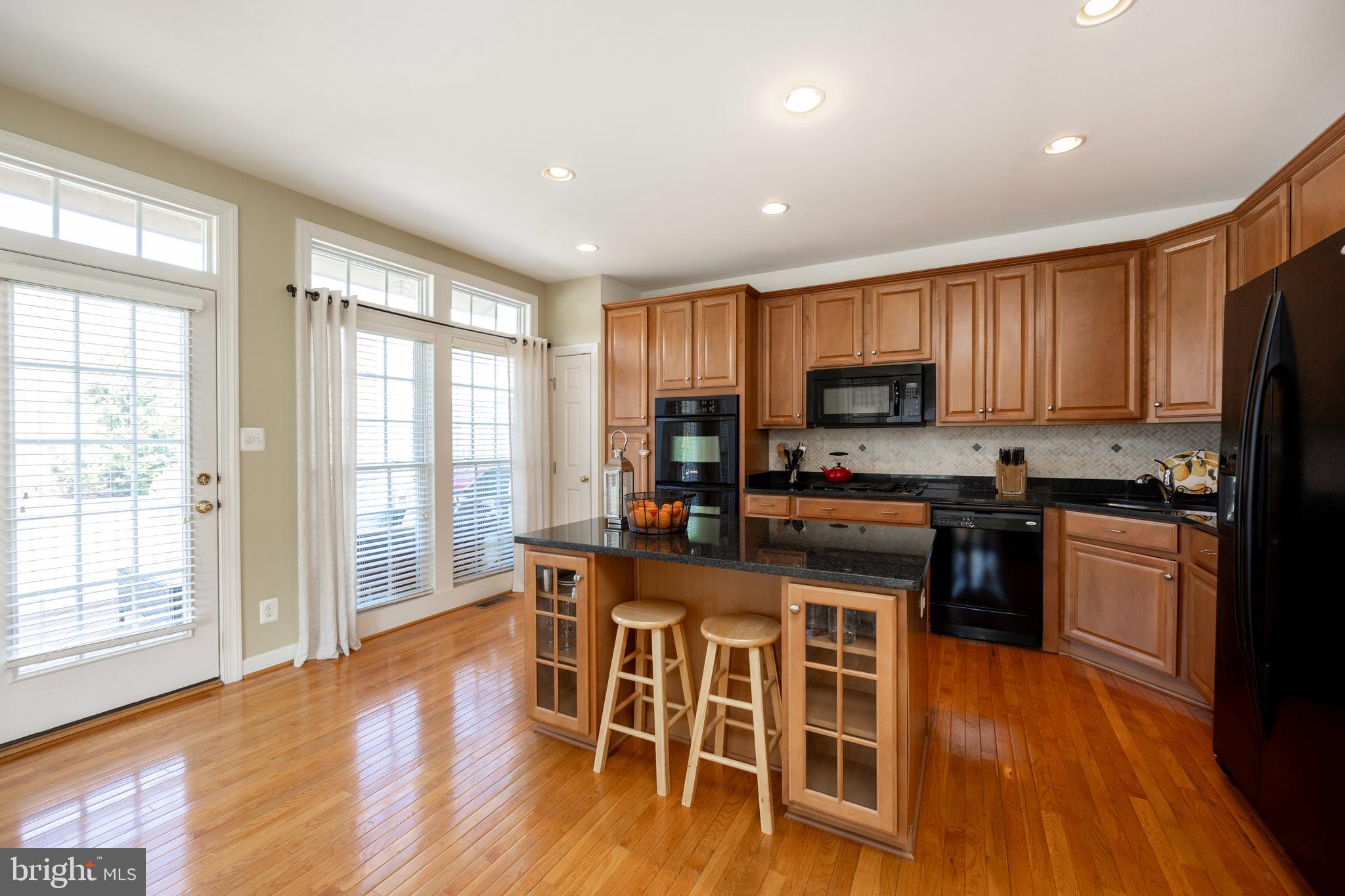 NORTHRIDGE VILLAGE - Residential