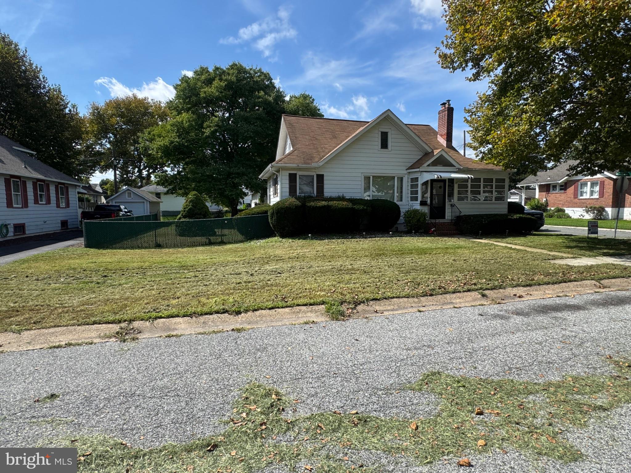 100 SILVIEW AVENUE