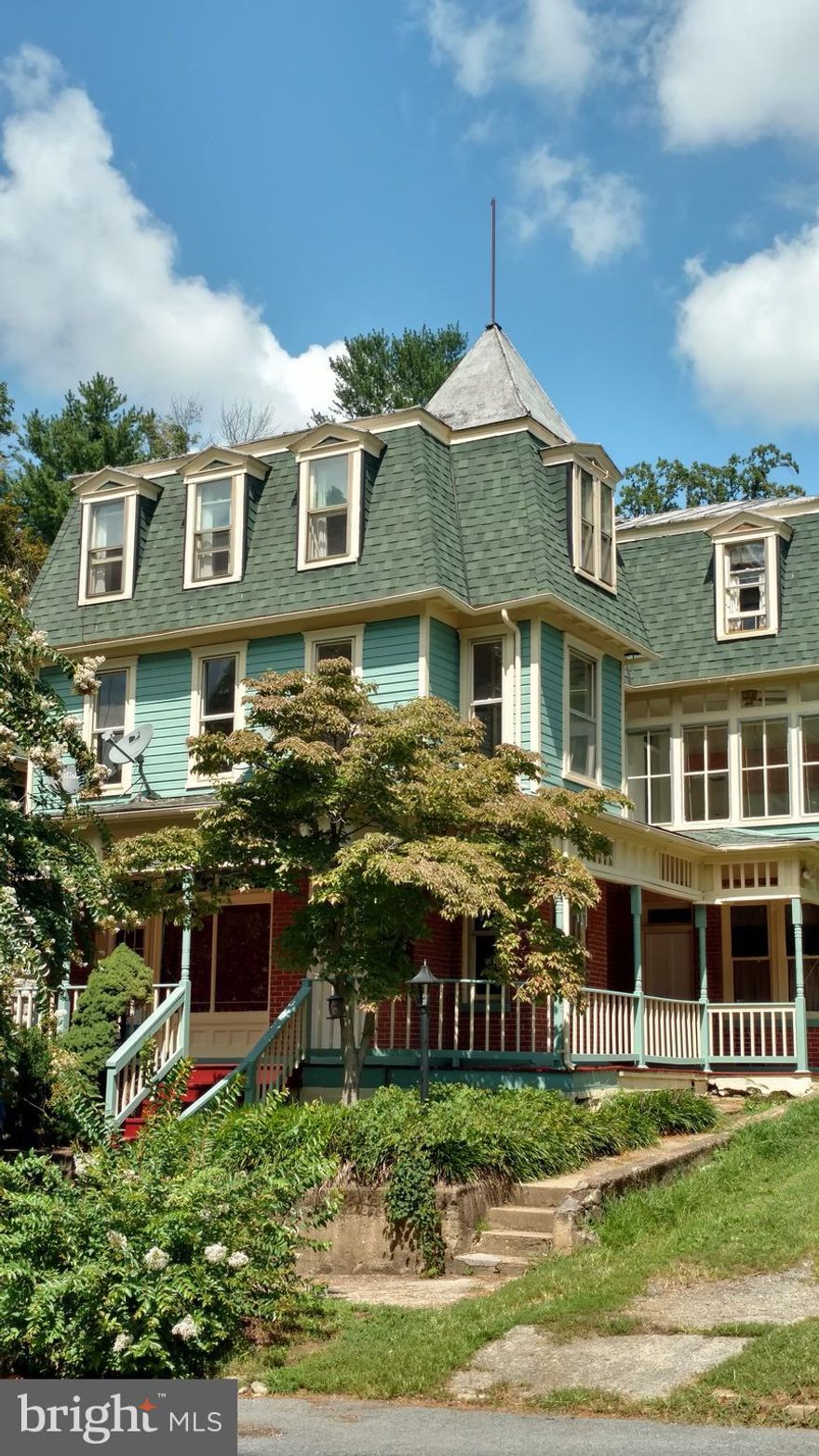 Spacious 3-unit rental property that is completely rented.  Metered separately with tenants paying all utilities. Separate laundry in each unit.  Each unit is quite large and have 9' ceilings.  There is street parking or the gravel area across the street.