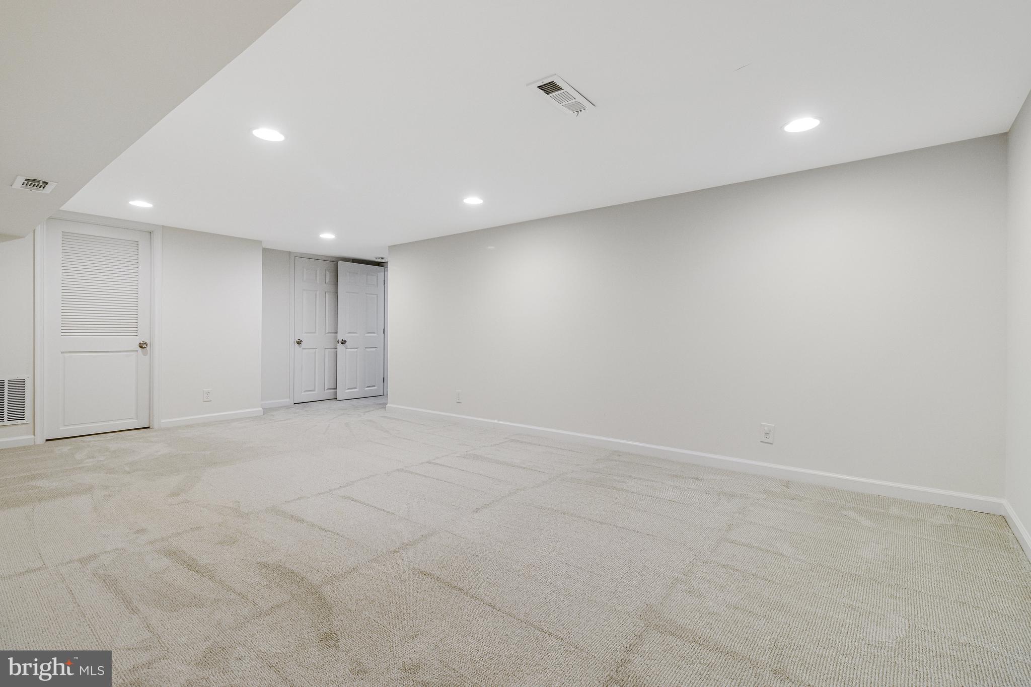 FAIRLINGTON VILLAGES - Residential Lease