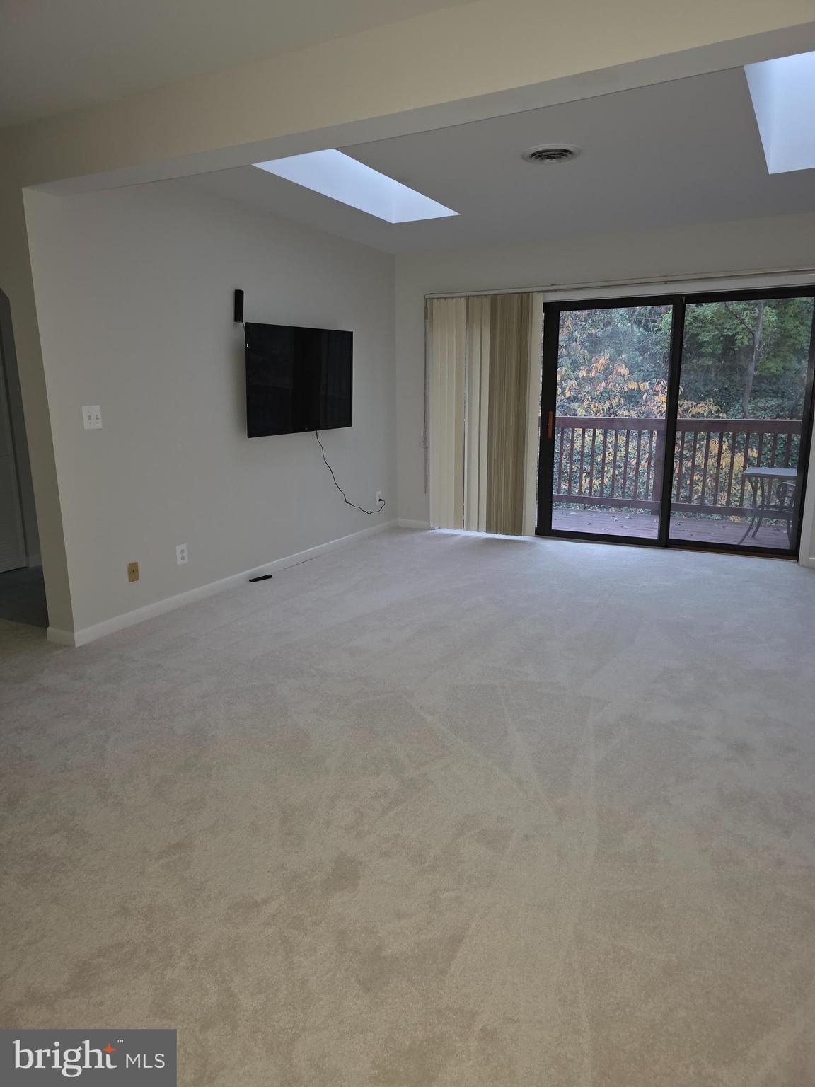 SEMINARY WALK - Residential Lease