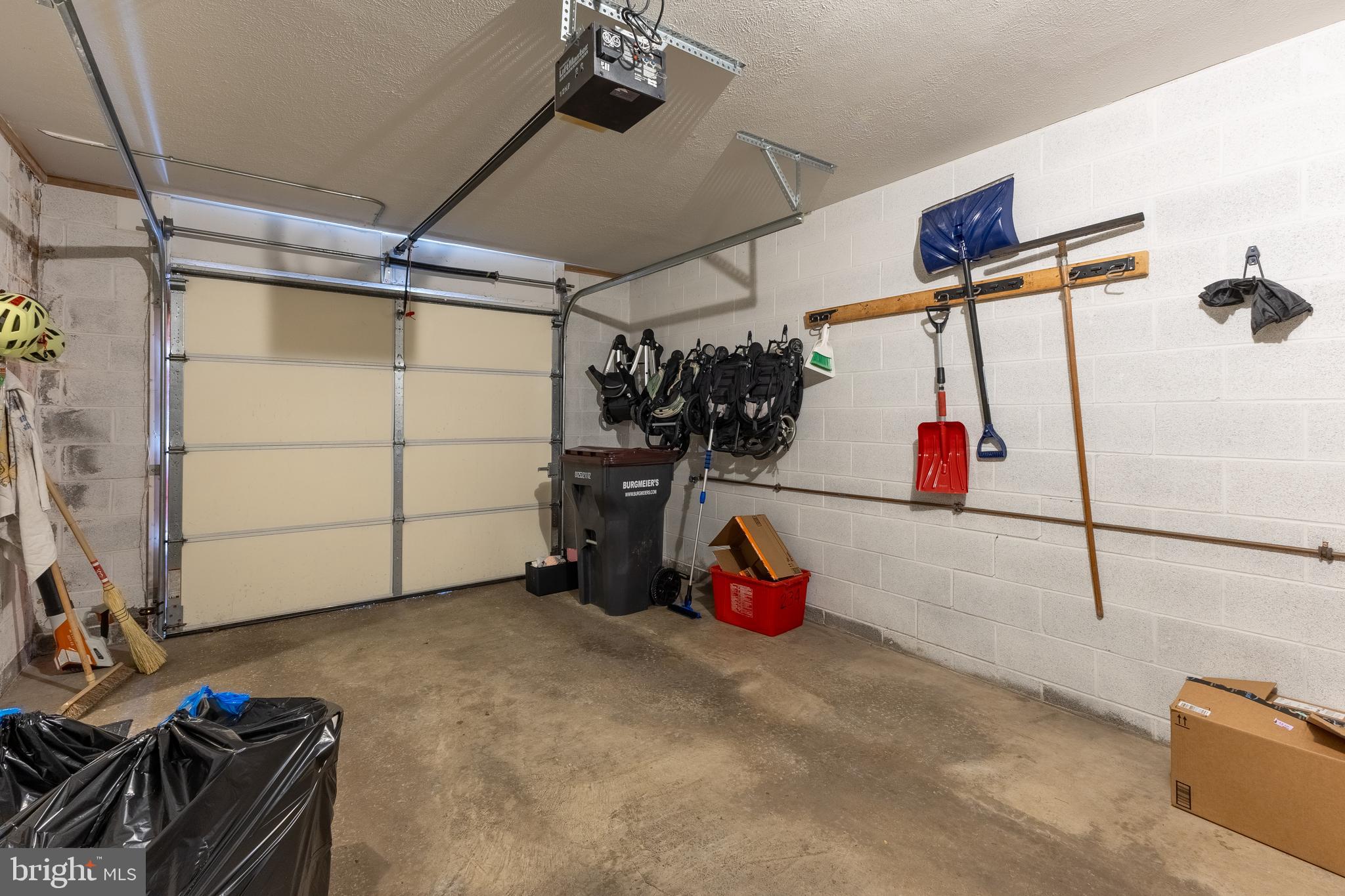 STONE MANOR - Residential