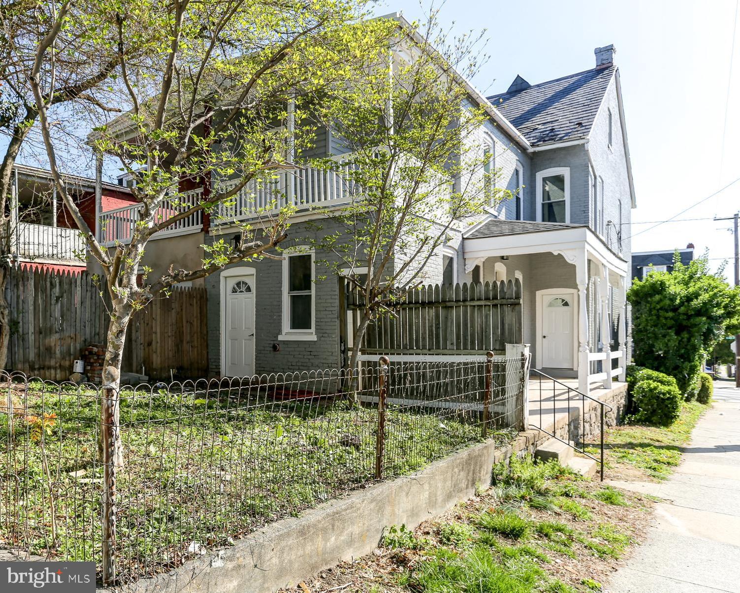 LANCASTER - Residential