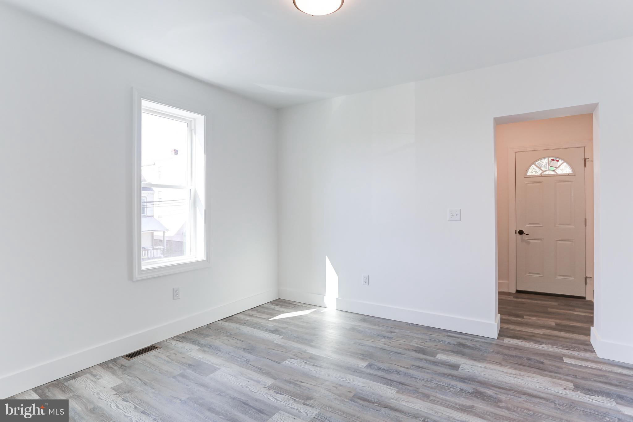 LANCASTER - Residential