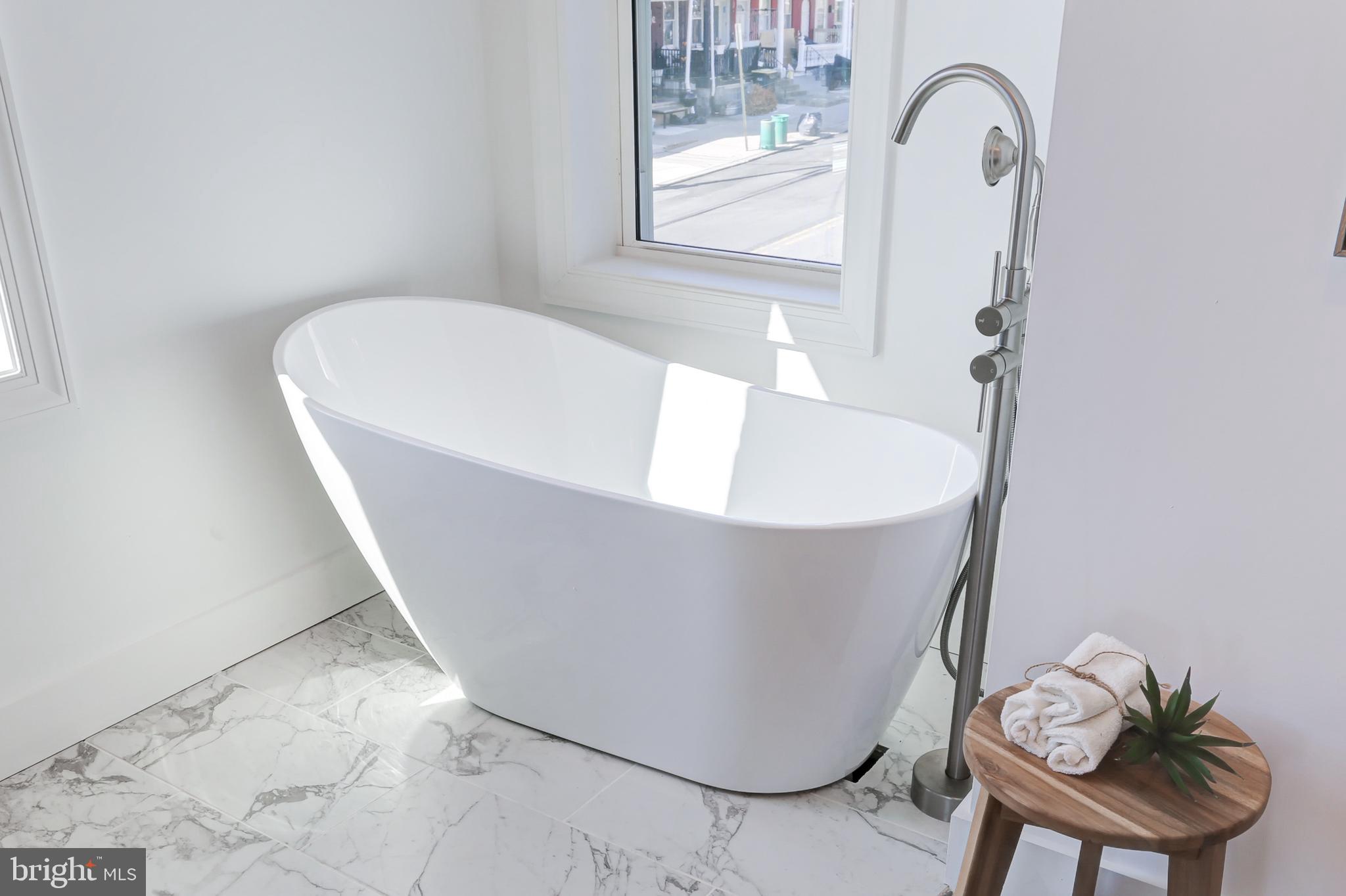 LANCASTER - Residential