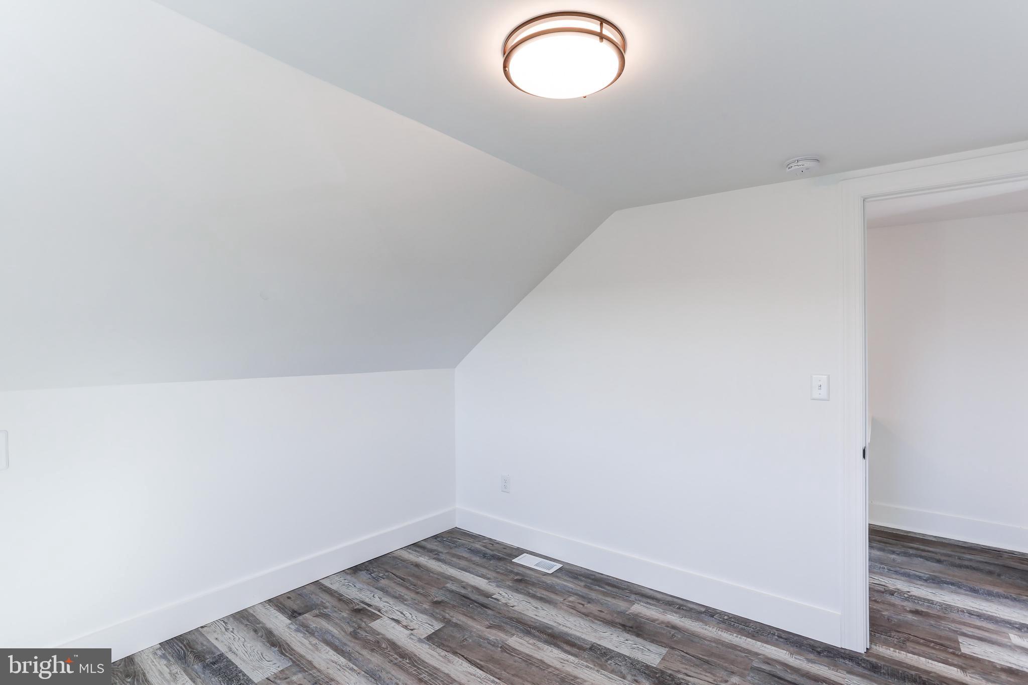 LANCASTER - Residential