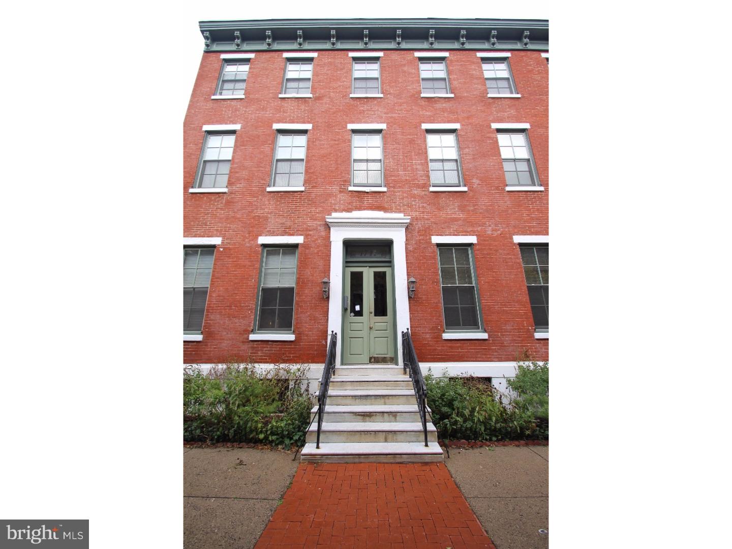 ART MUSEUM AREA - Residential Lease