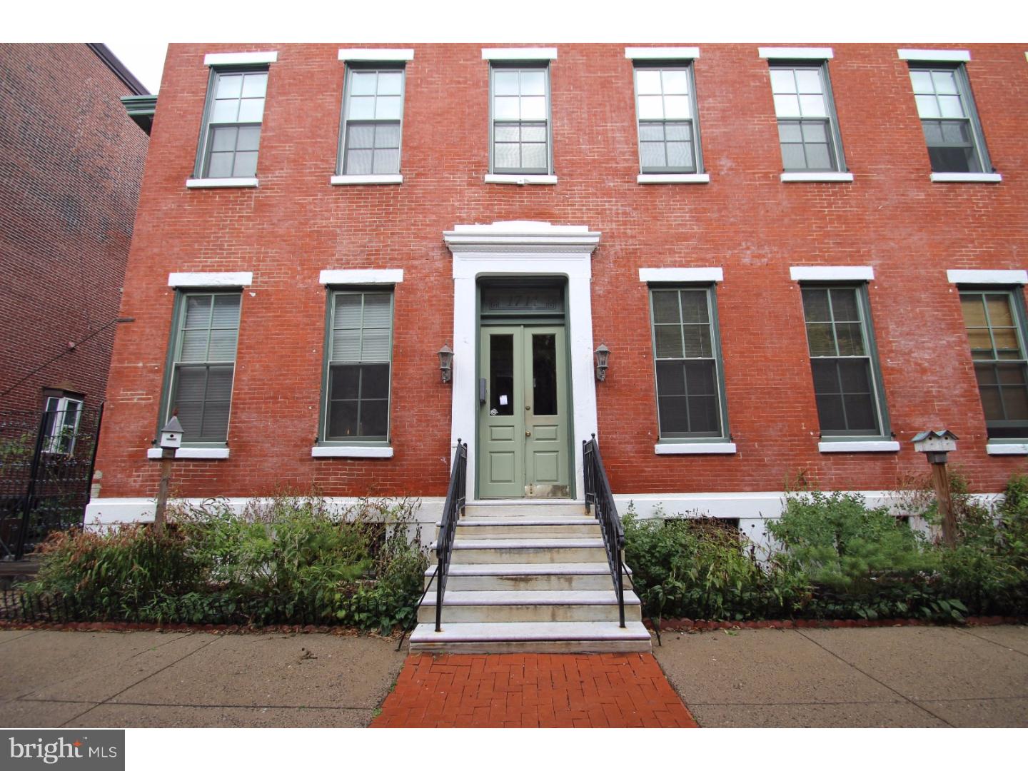 ART MUSEUM AREA - Residential Lease