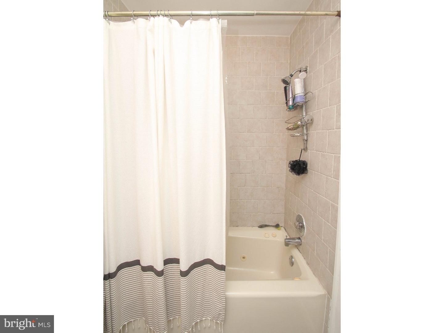 ART MUSEUM AREA - Residential Lease