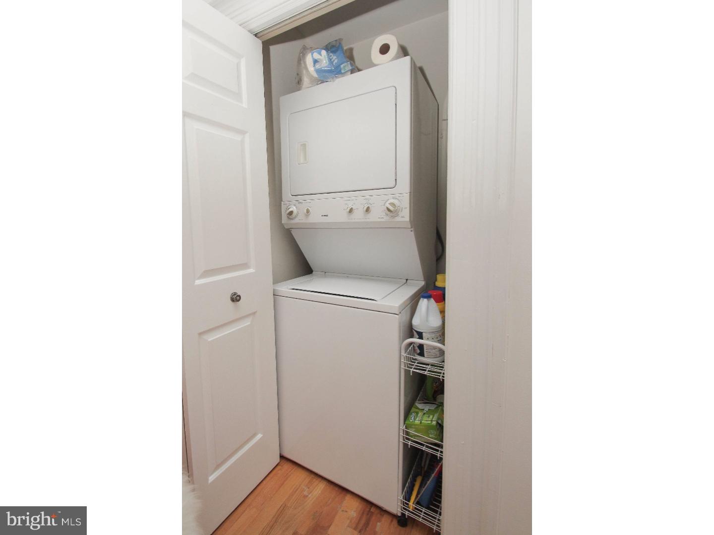 ART MUSEUM AREA - Residential Lease