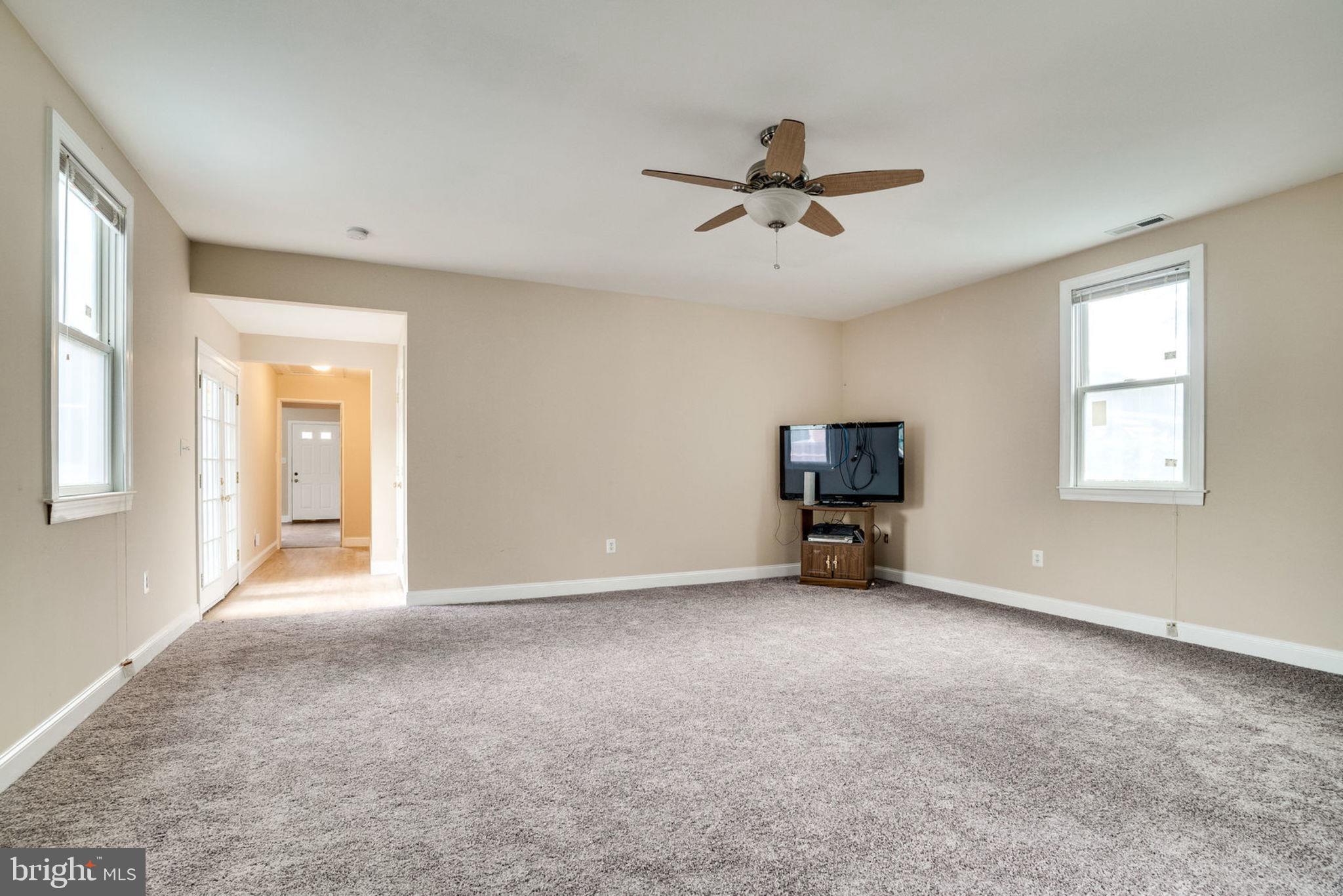 BURGUNDY MANOR - Residential