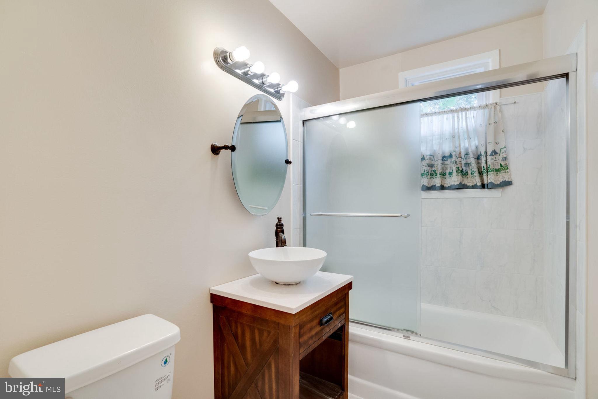 BURGUNDY MANOR - Residential