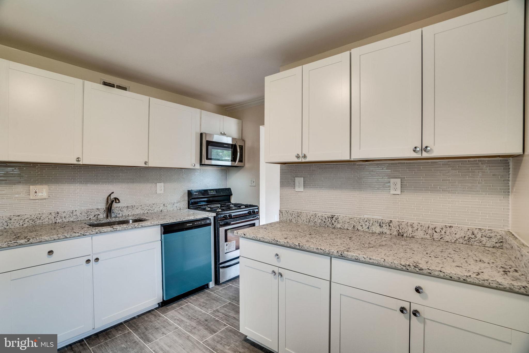 BURGUNDY MANOR - Residential