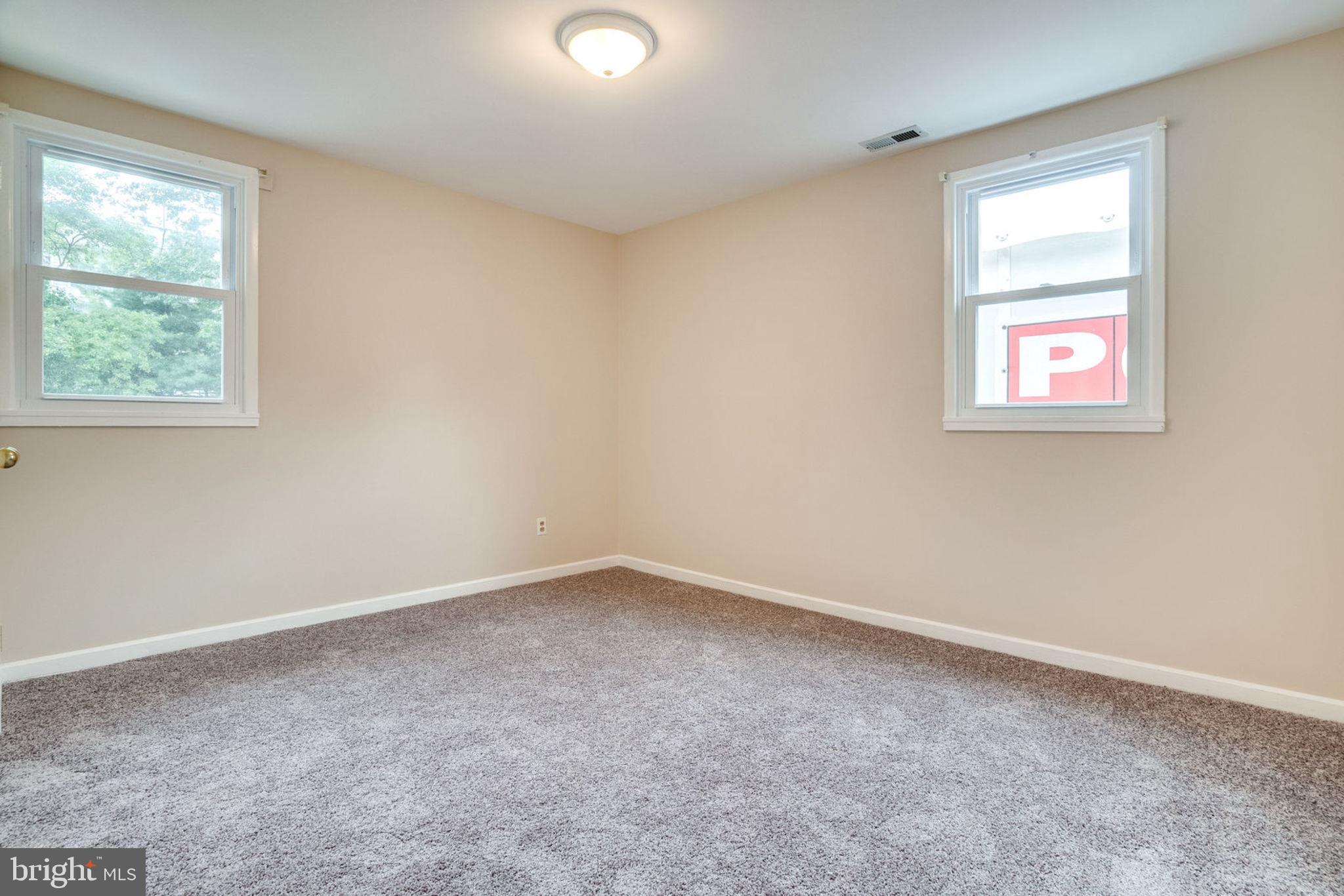 BURGUNDY MANOR - Residential