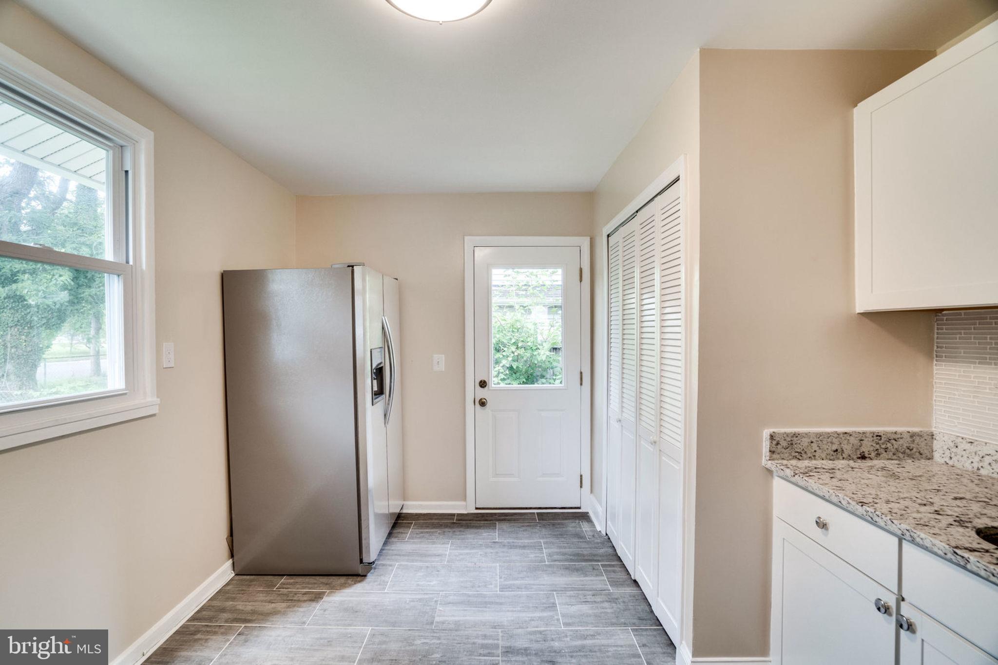 BURGUNDY MANOR - Residential