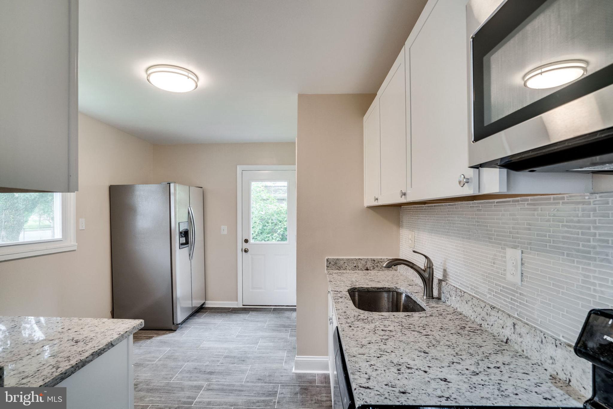 BURGUNDY MANOR - Residential