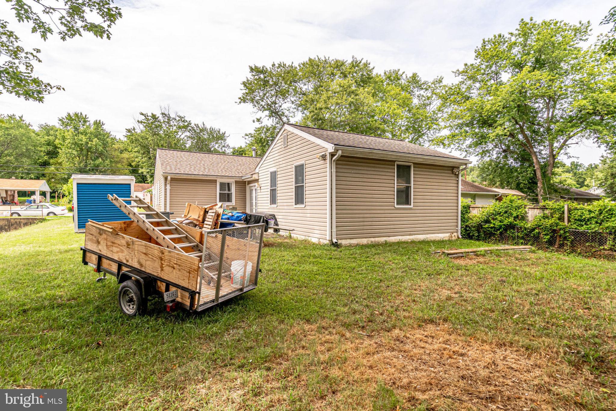 BURGUNDY MANOR - Residential