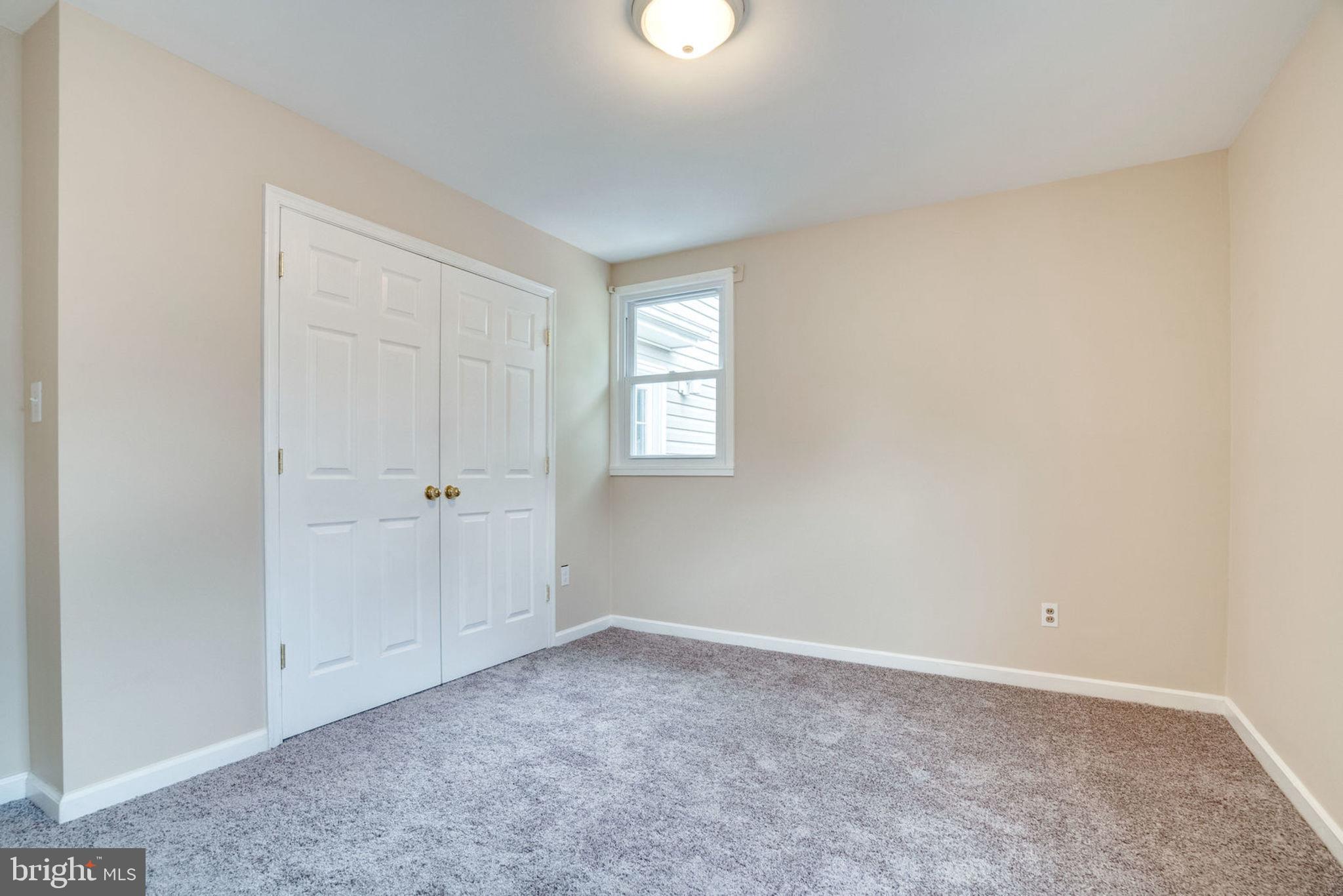 BURGUNDY MANOR - Residential