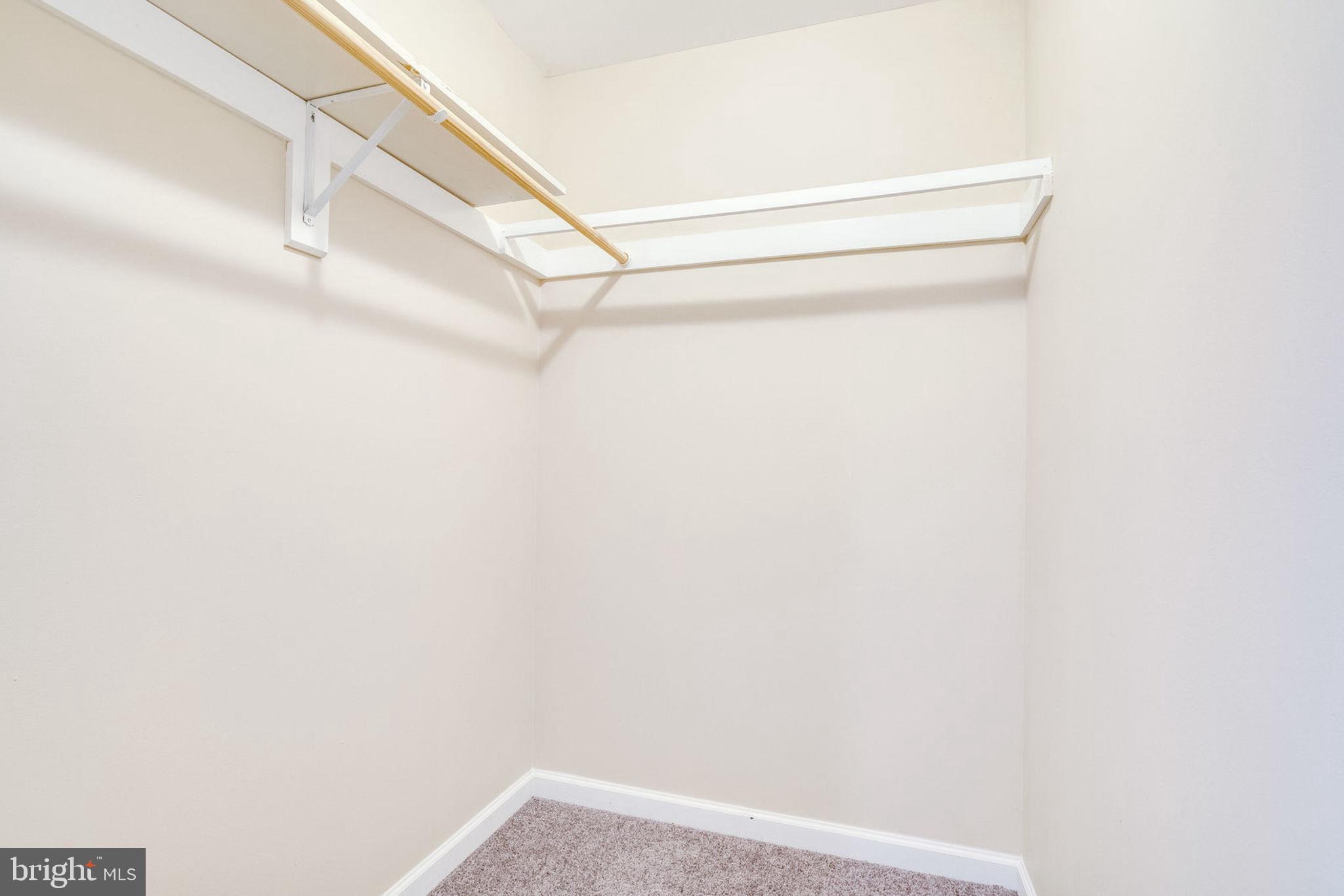 BURGUNDY MANOR - Residential