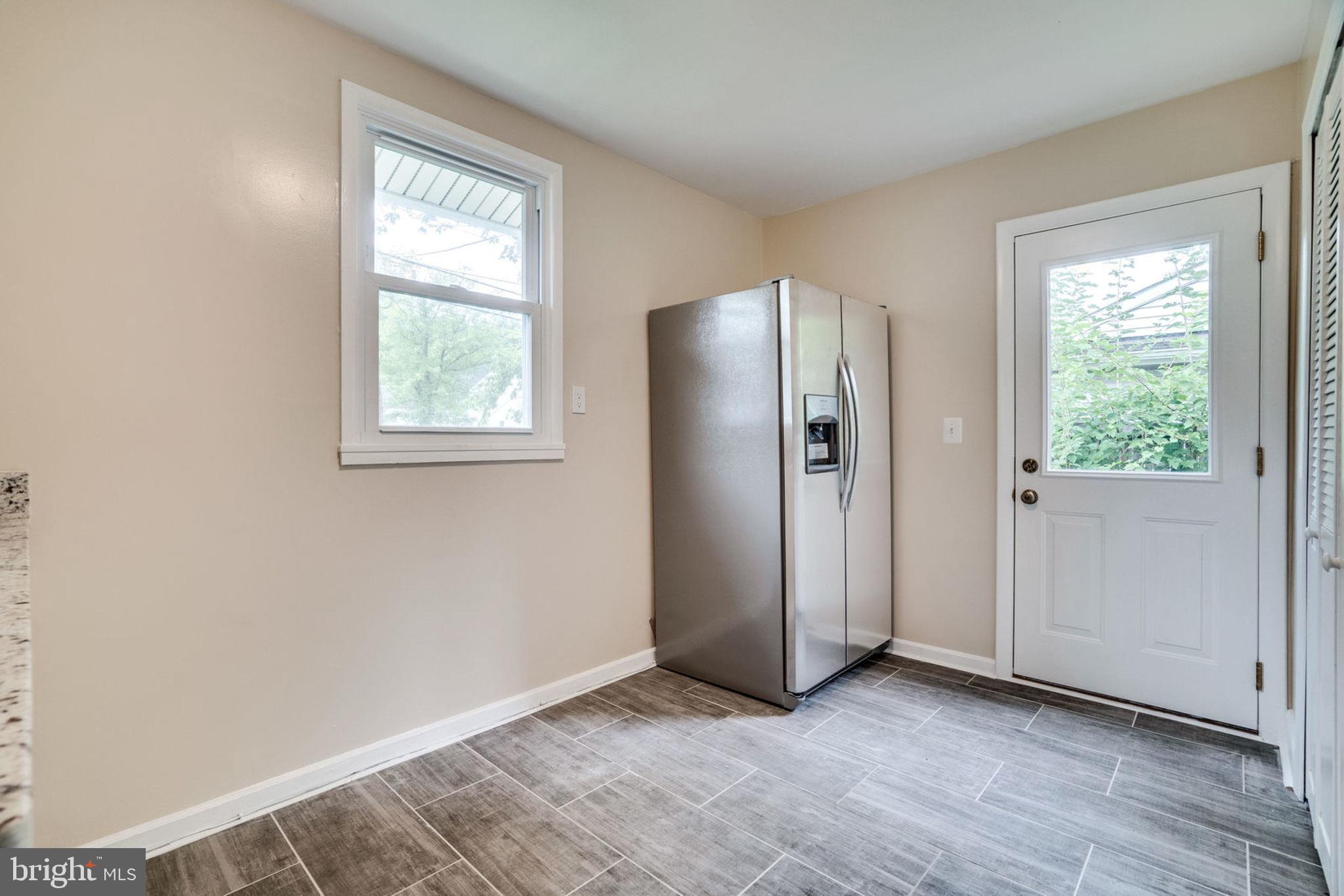 BURGUNDY MANOR - Residential