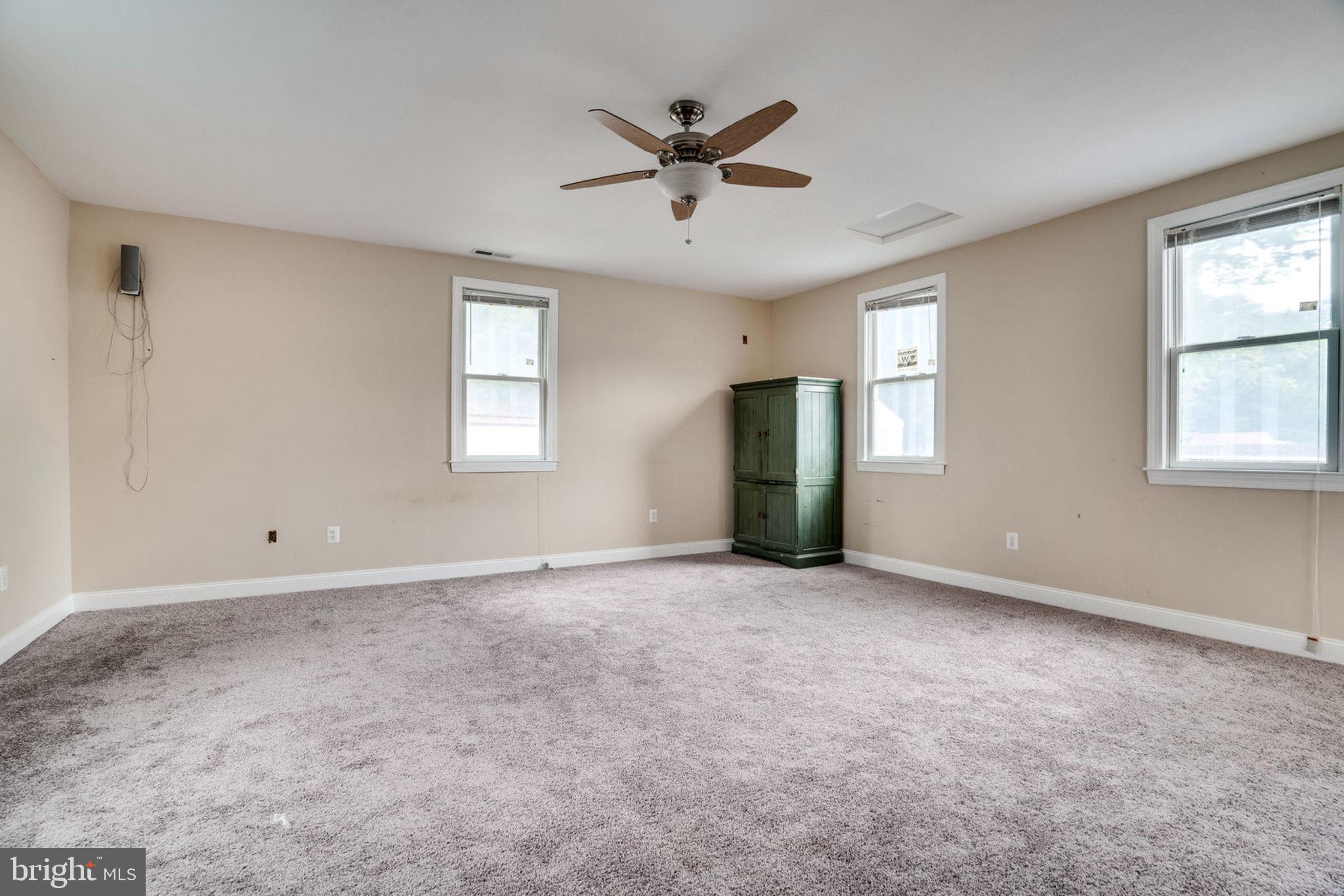 BURGUNDY MANOR - Residential