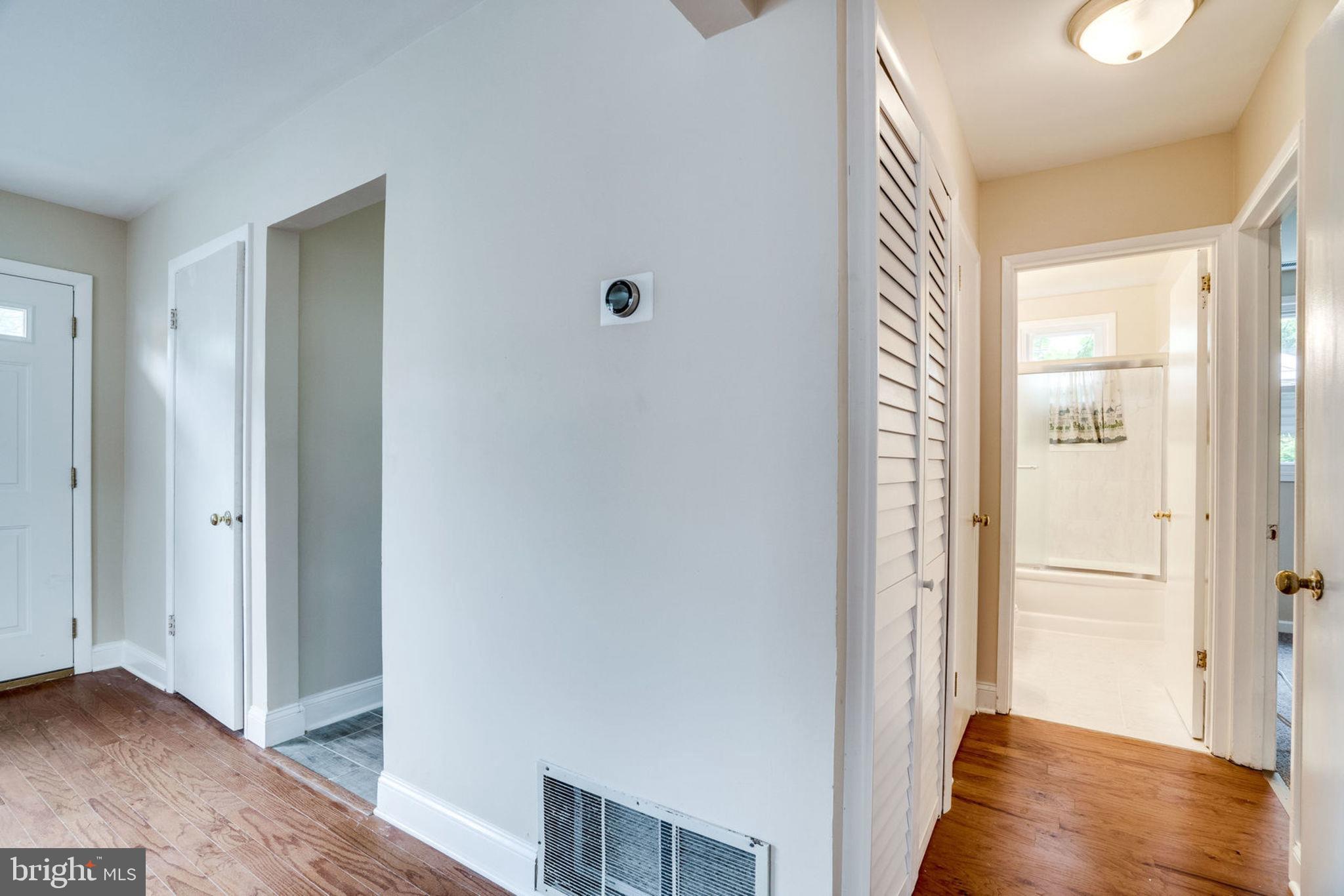 BURGUNDY MANOR - Residential