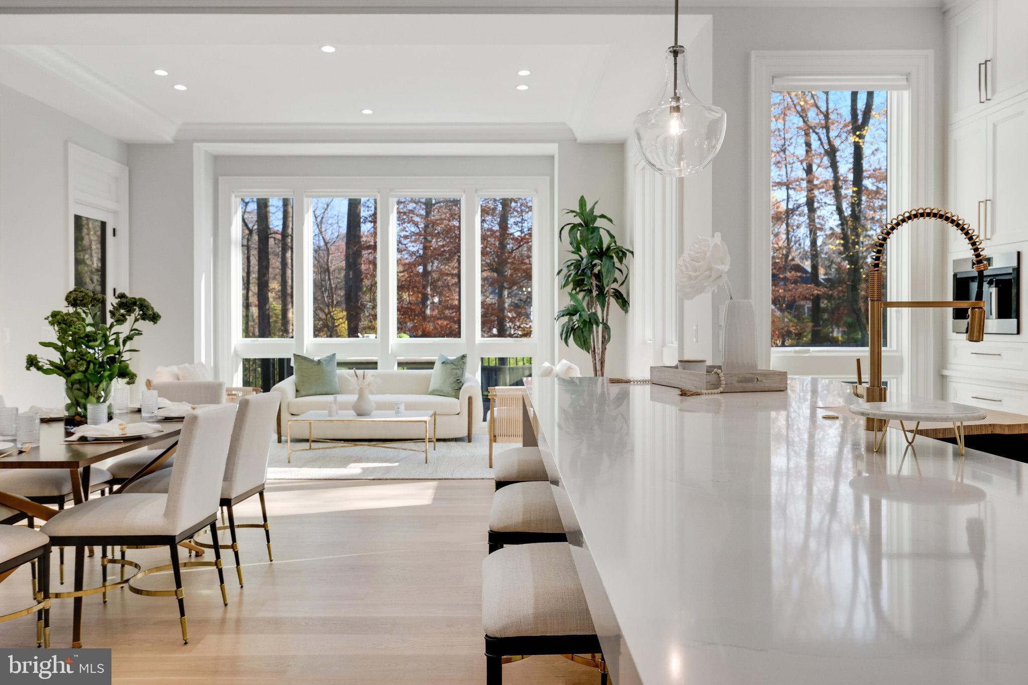 RIVER OAKS - Residential