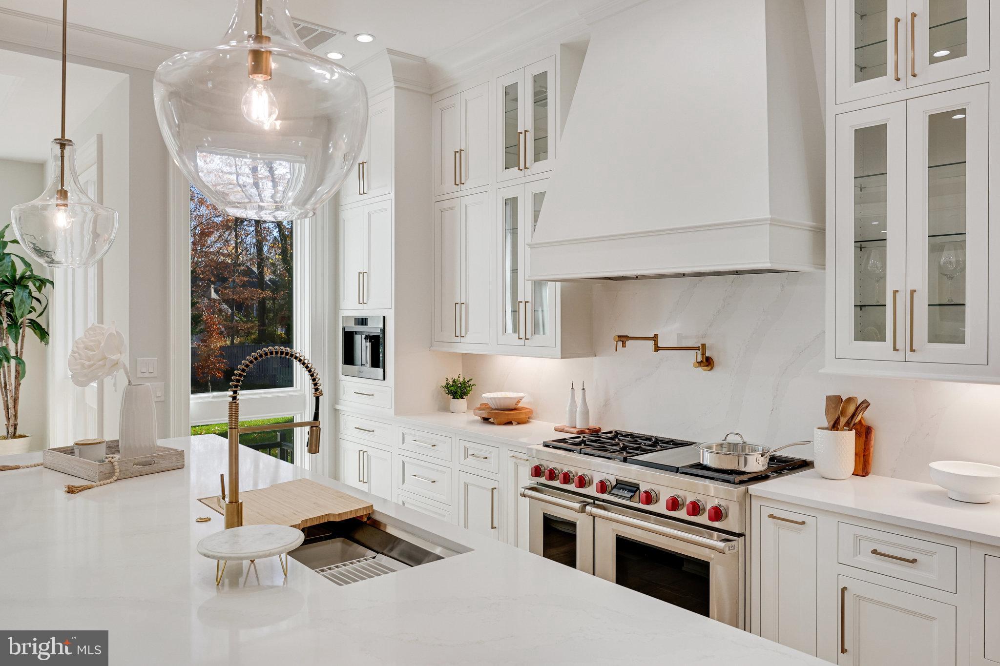 RIVER OAKS - Residential