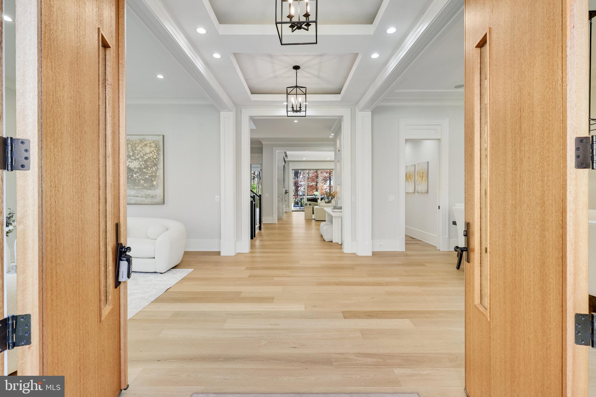 RIVER OAKS - Residential