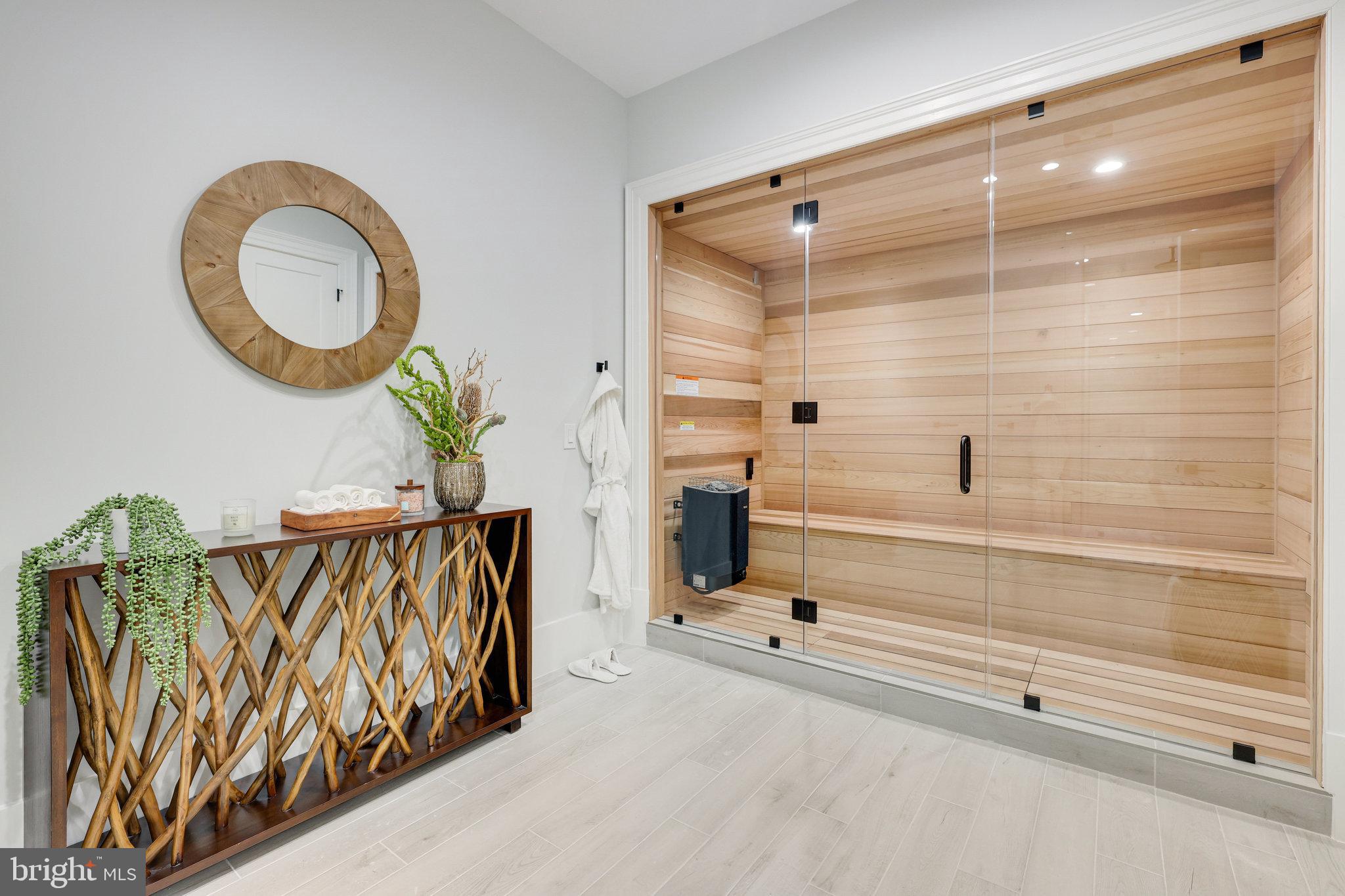 RIVER OAKS - Residential