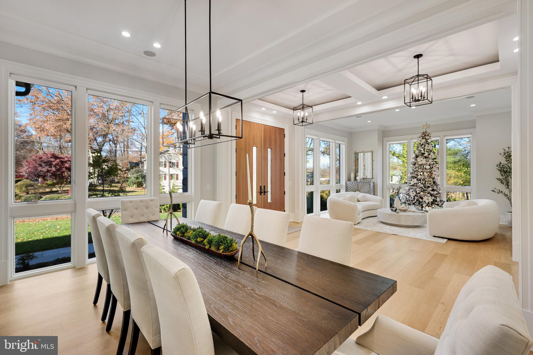 RIVER OAKS - Residential