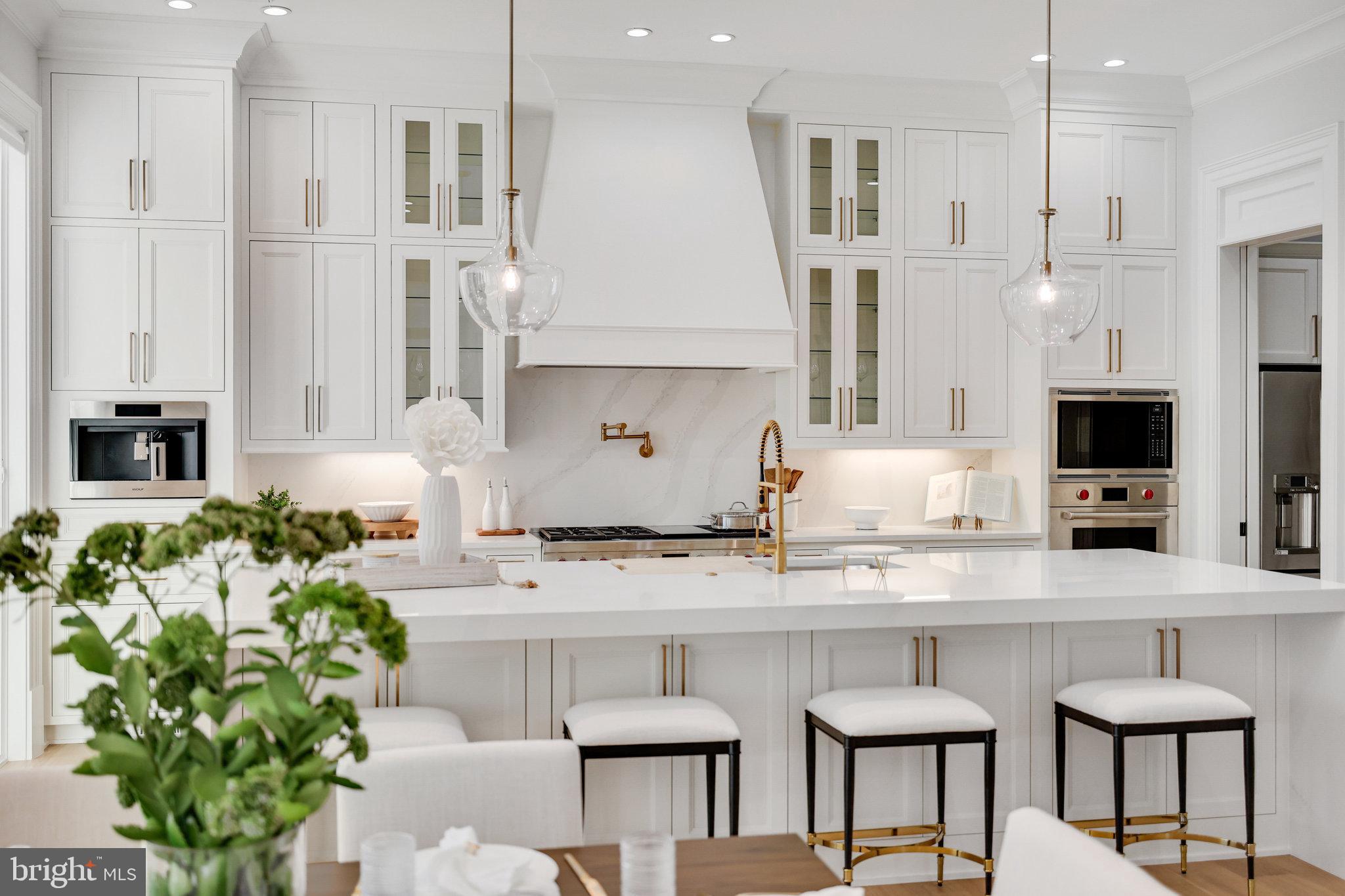 RIVER OAKS - Residential