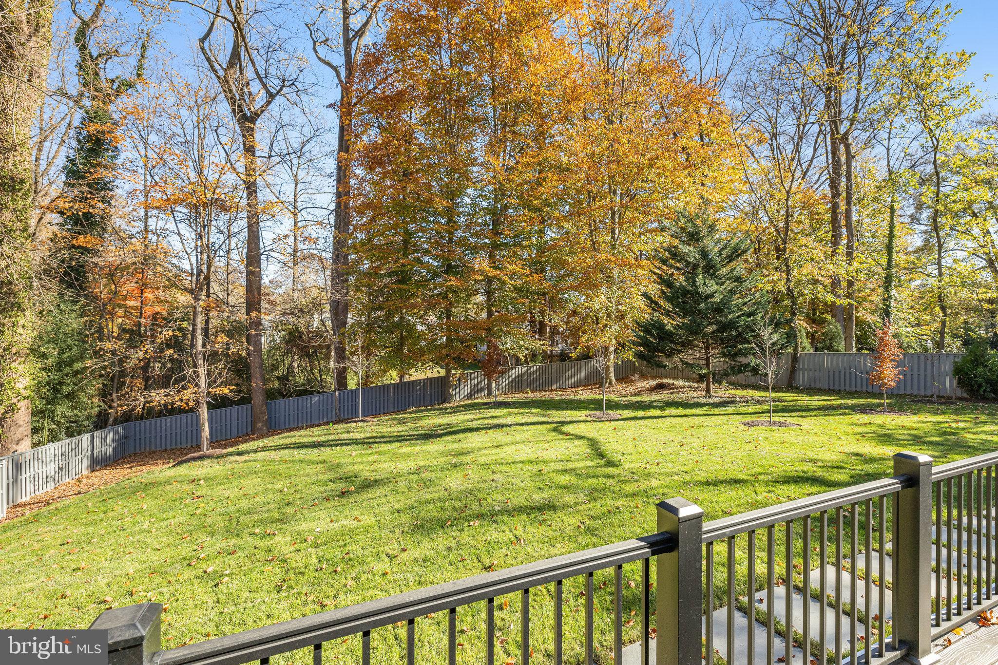 RIVER OAKS - Residential