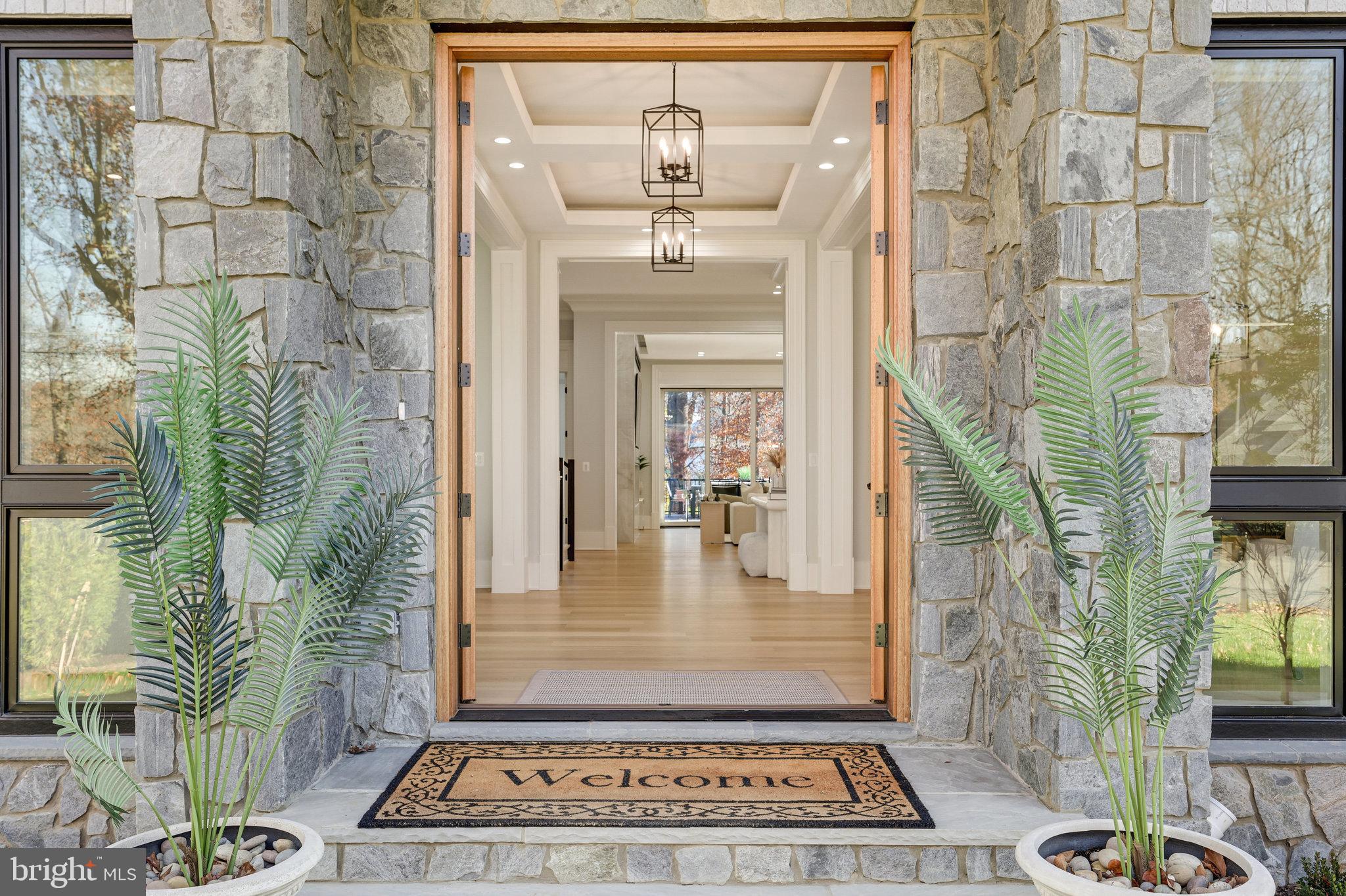 RIVER OAKS - Residential