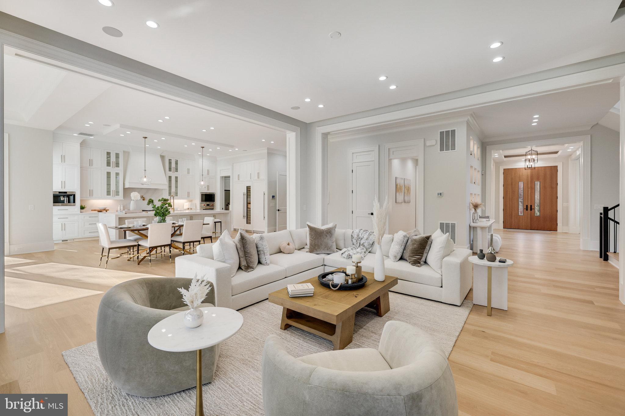 RIVER OAKS - Residential