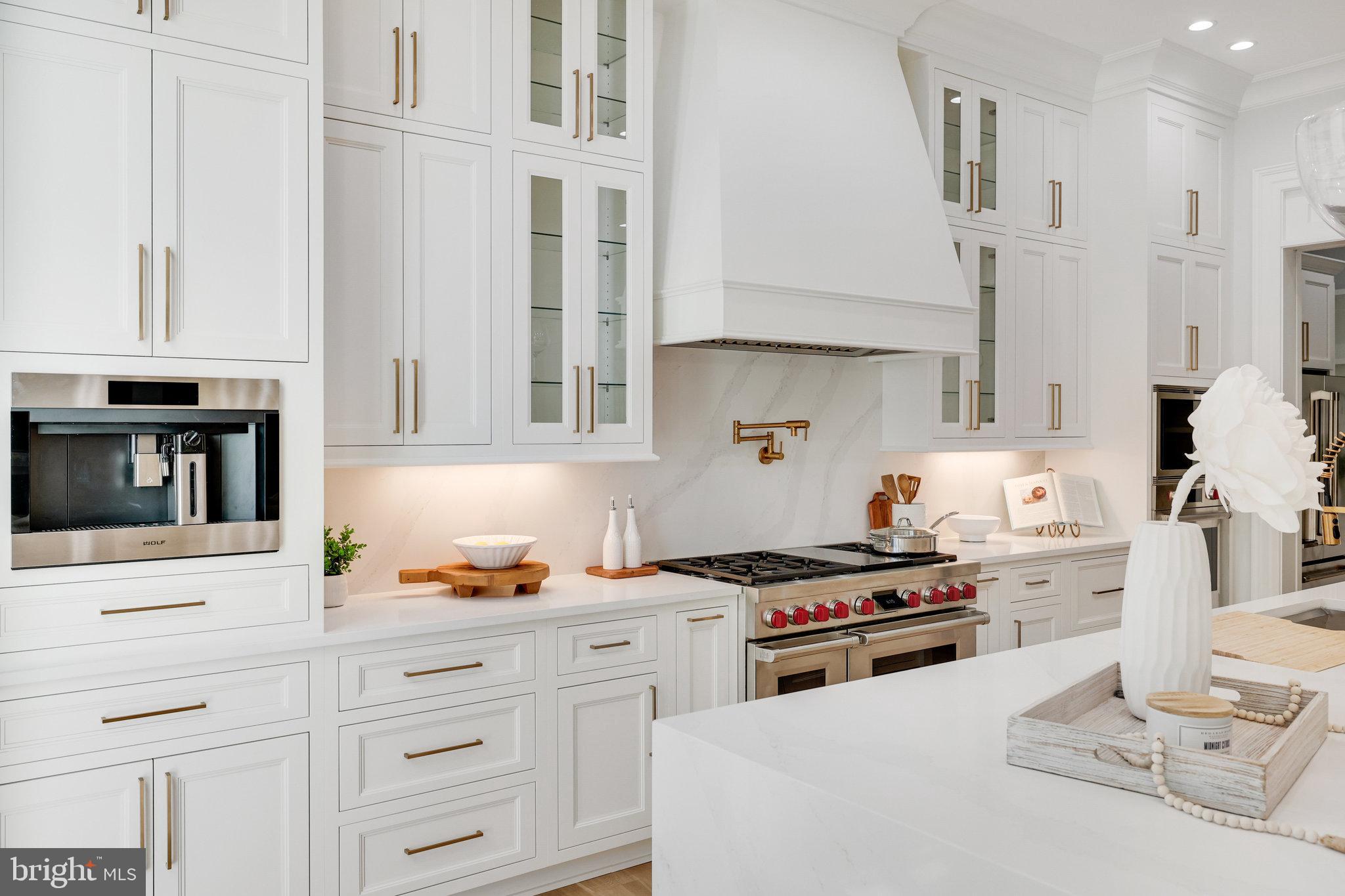 RIVER OAKS - Residential