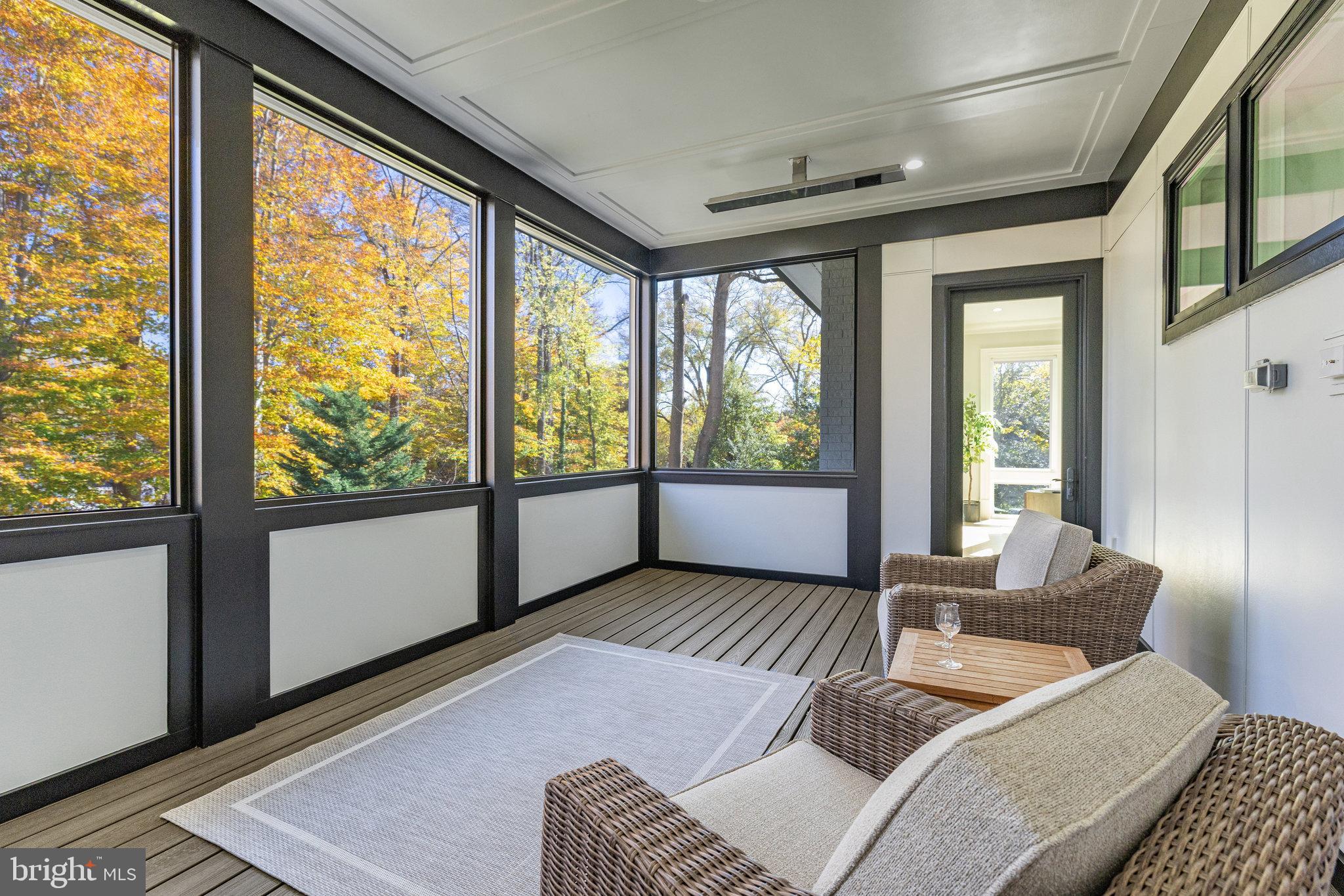 RIVER OAKS - Residential