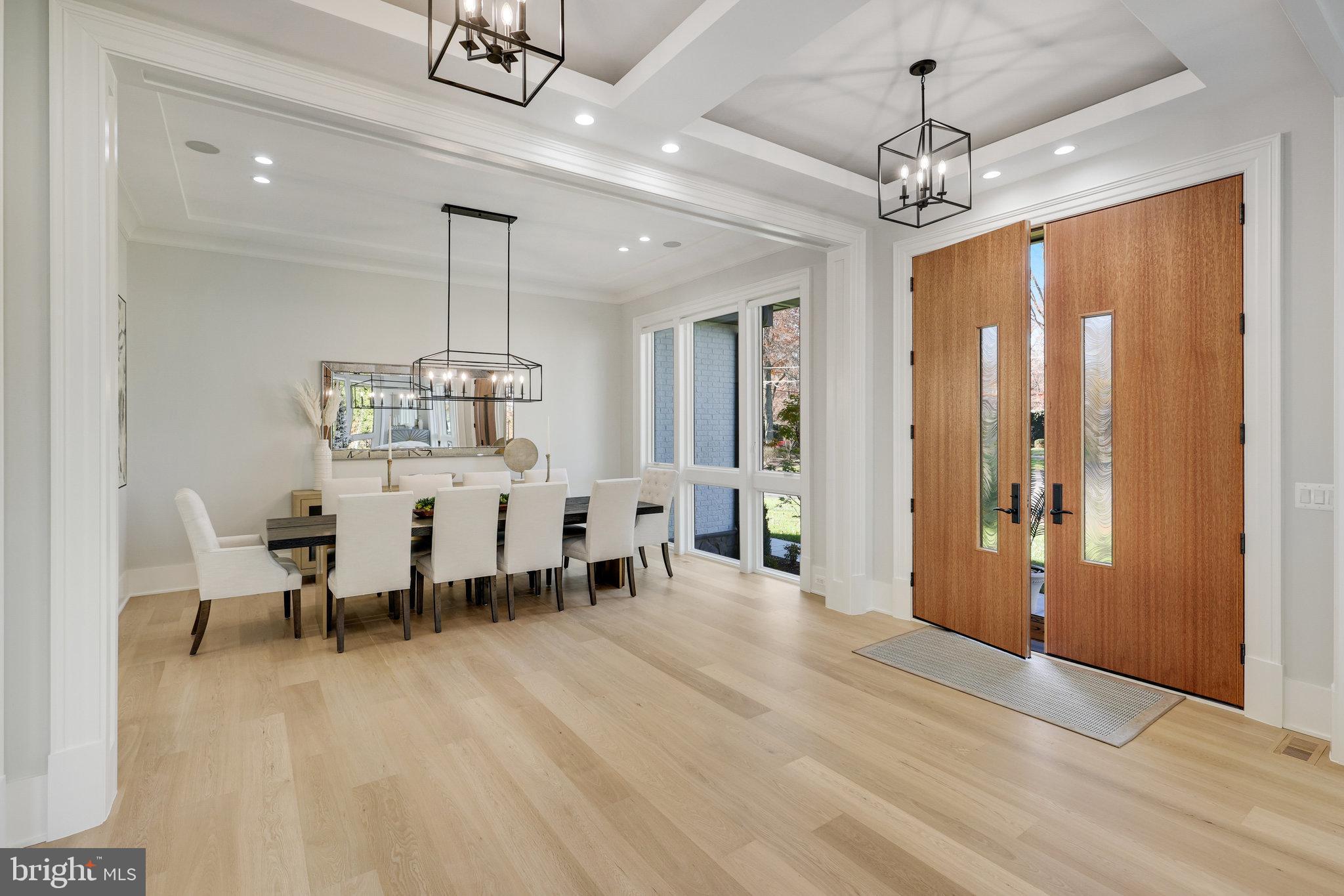 RIVER OAKS - Residential