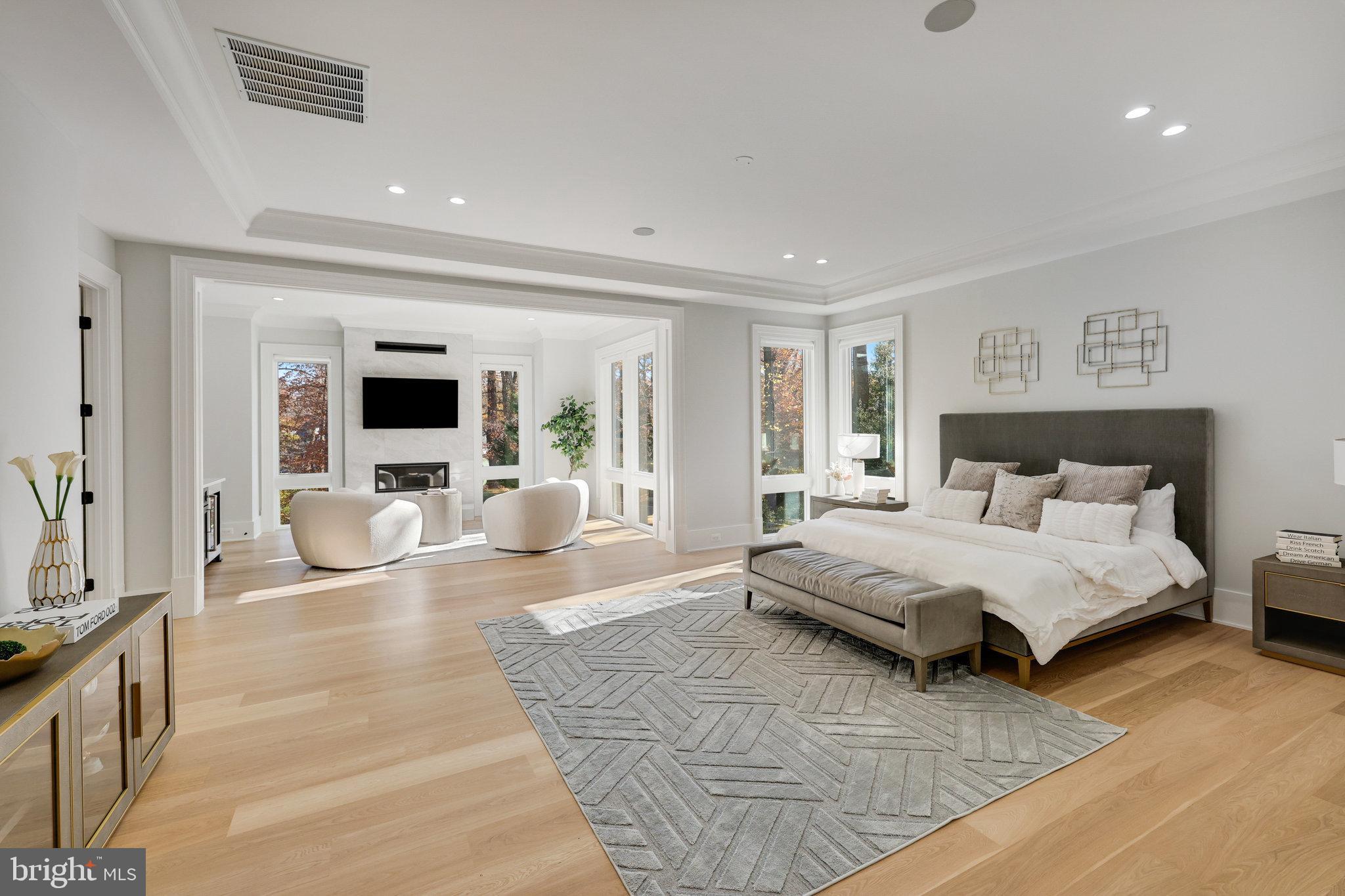 RIVER OAKS - Residential