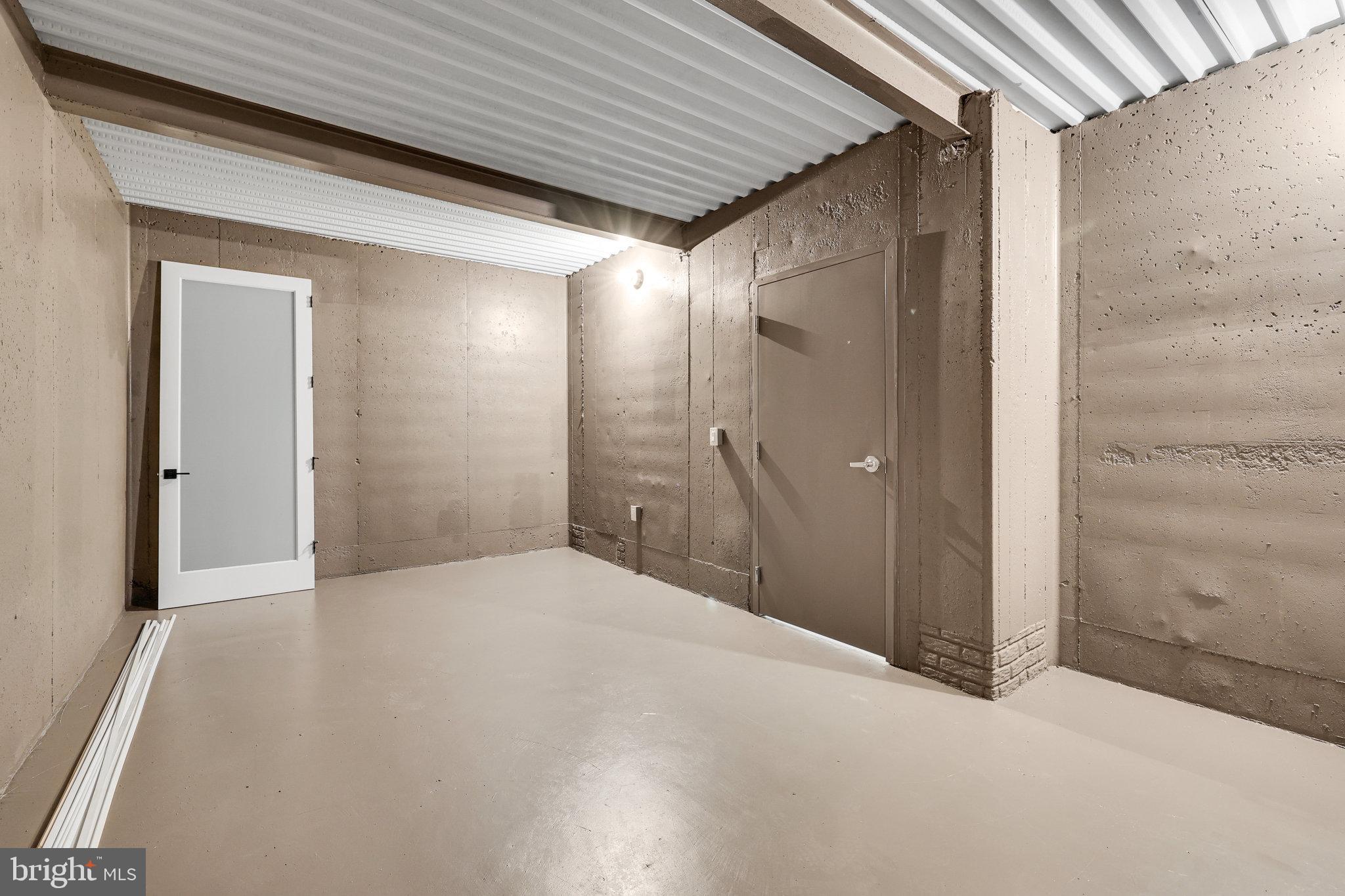 RIVER OAKS - Residential