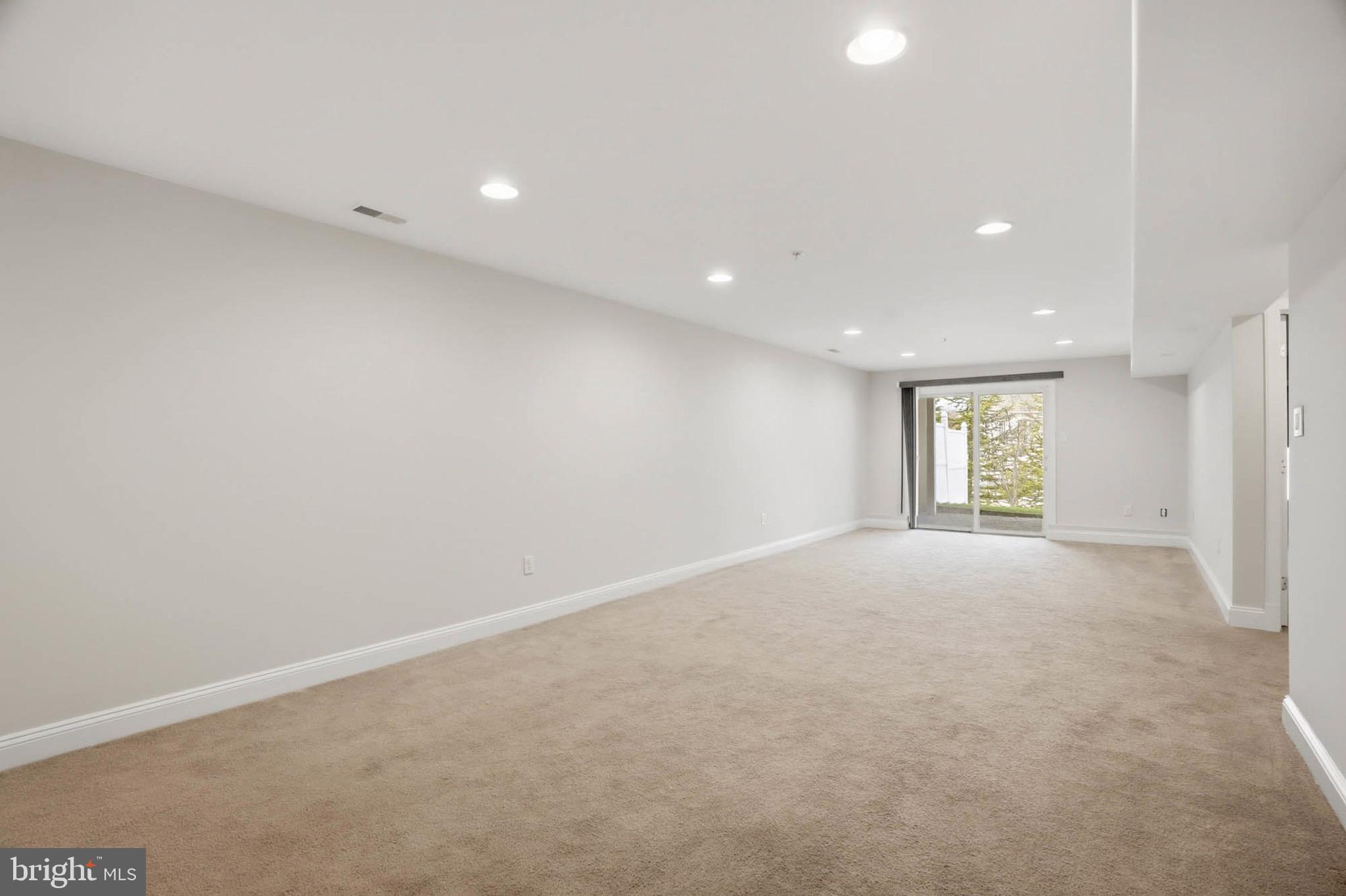 STONE LAKE - Residential